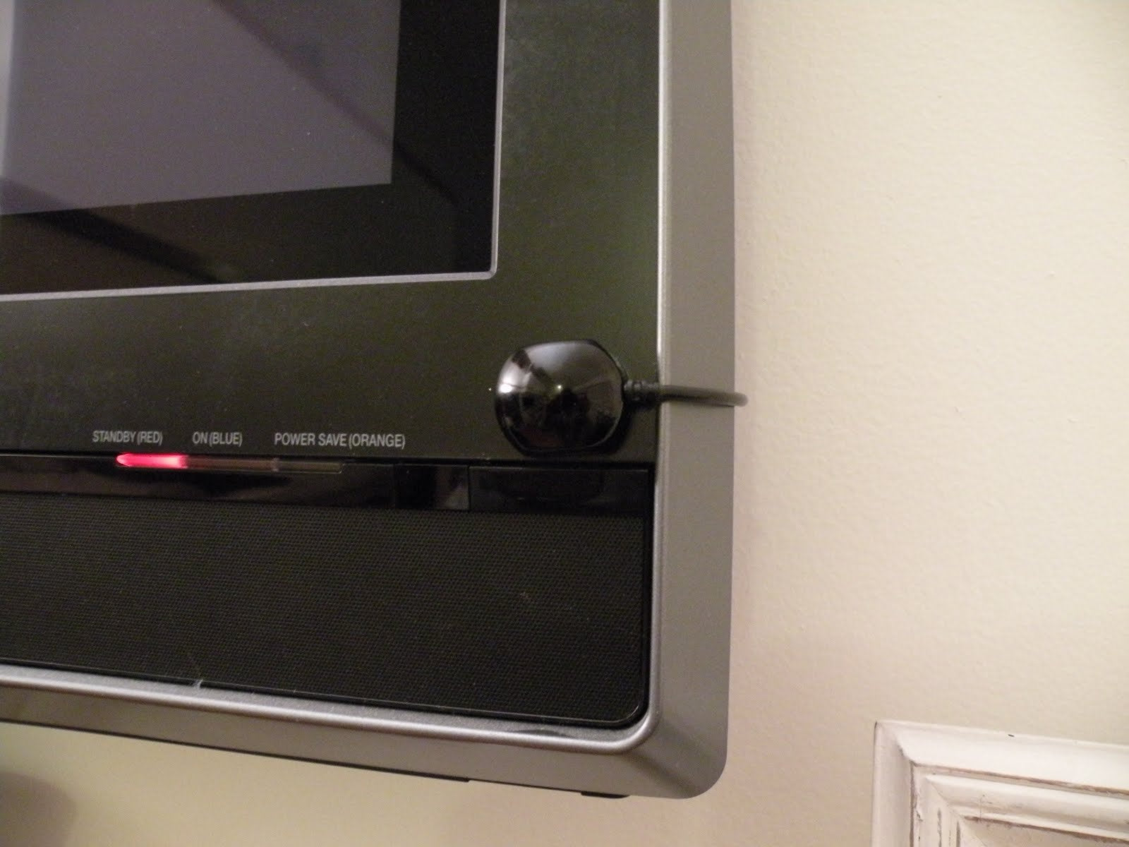 Usb Powered Infrared Repeater: Hide Your Set Top Box
