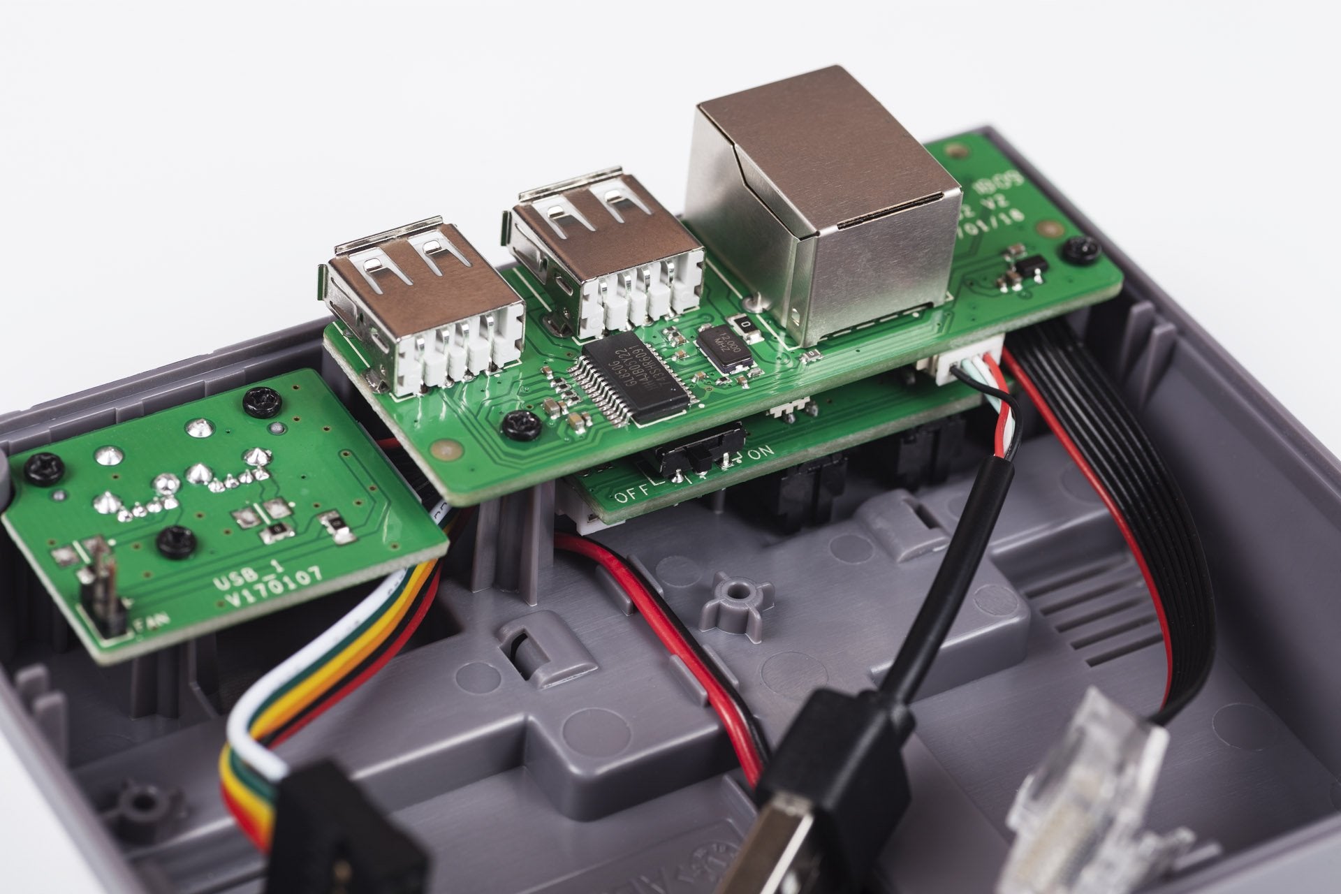 Retroflag Nespi Case Plus Functional Power Button With Safe Shutdown For Retropie Raspberry Pi 3/2 Model B & Raspberry Pi 3B+(Ne