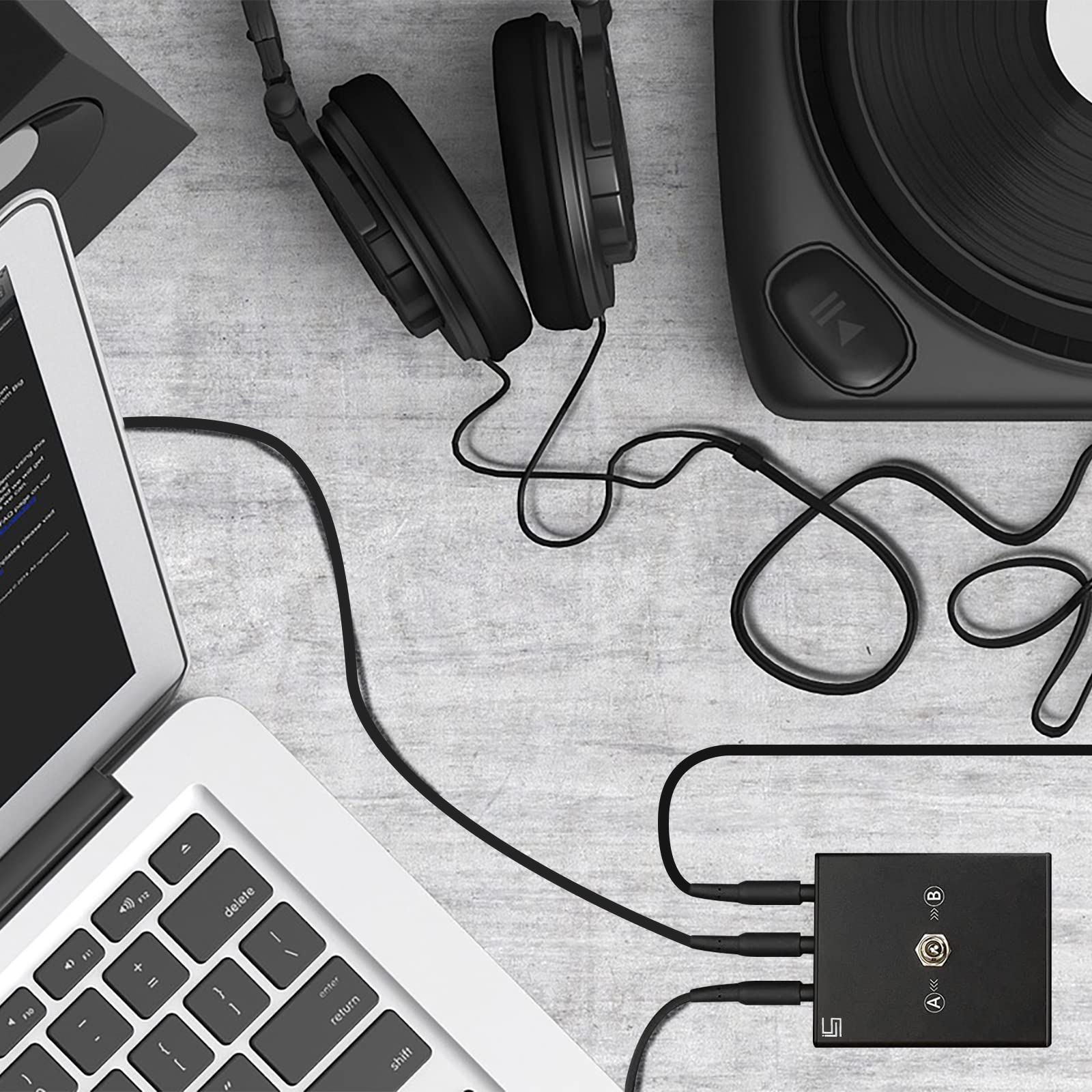 3.5Mm Audio Switcher, 2 Input 1 Output / 1 Input 2 Output (2 In 1 Out/ 1 In 2 Out) Mini Headphone Manual Selector Converter Spea