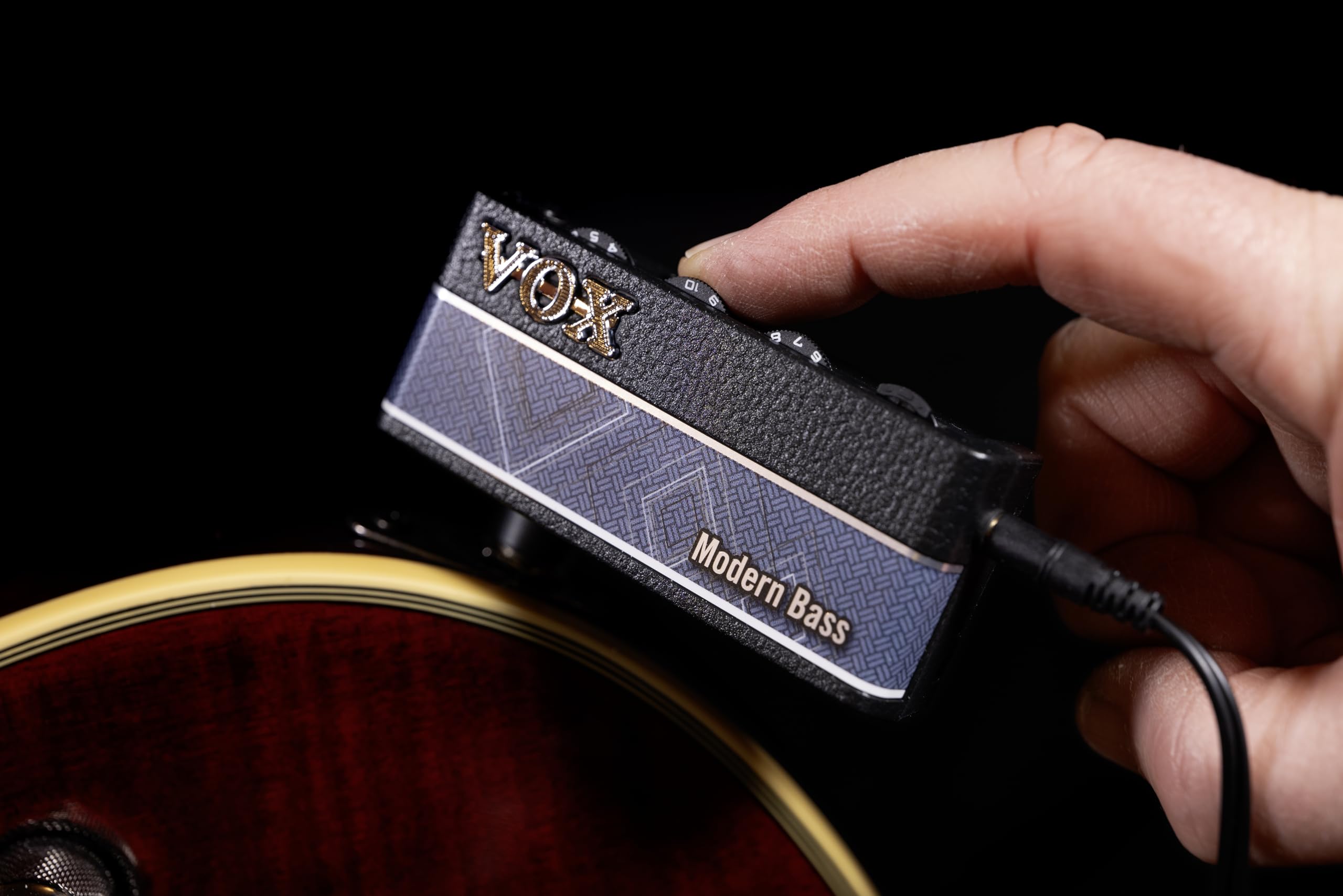 Vox Amplug 3 Modern Bass Headphone Bass Amplifier W/ 2 Channels, Stereo Effects, Built-In Rhythms, And Aux In Jack