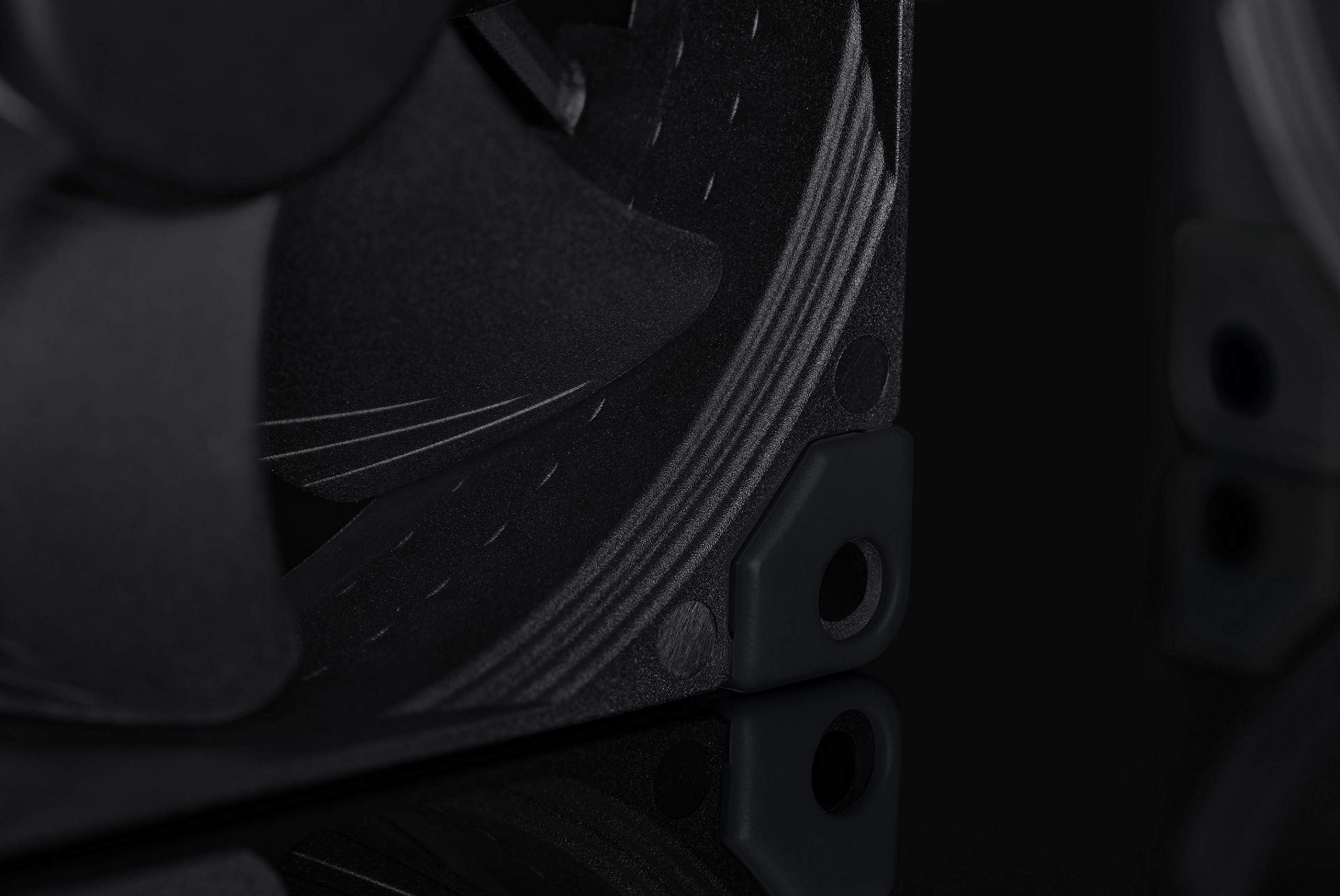 Noctua Na-Savp5 Chromax.Black, Anti-Vibration Pads For 92Mm & 80Mm Noctua Fans (16-Pack, Black)