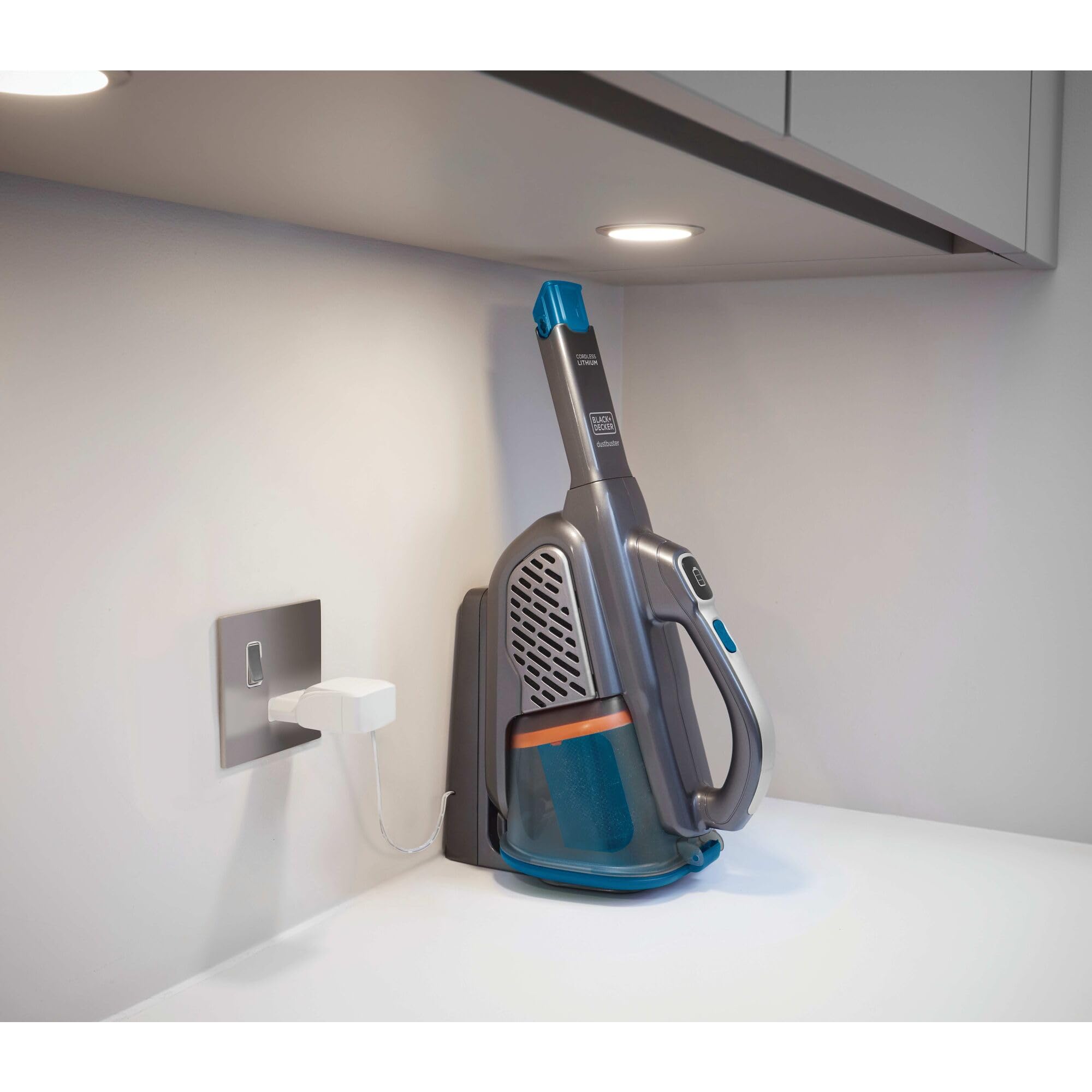 Black+Decker 12V Max Dustbuster Advancedclean+ Cordless Hand Vacuum (Hhvk320J61)