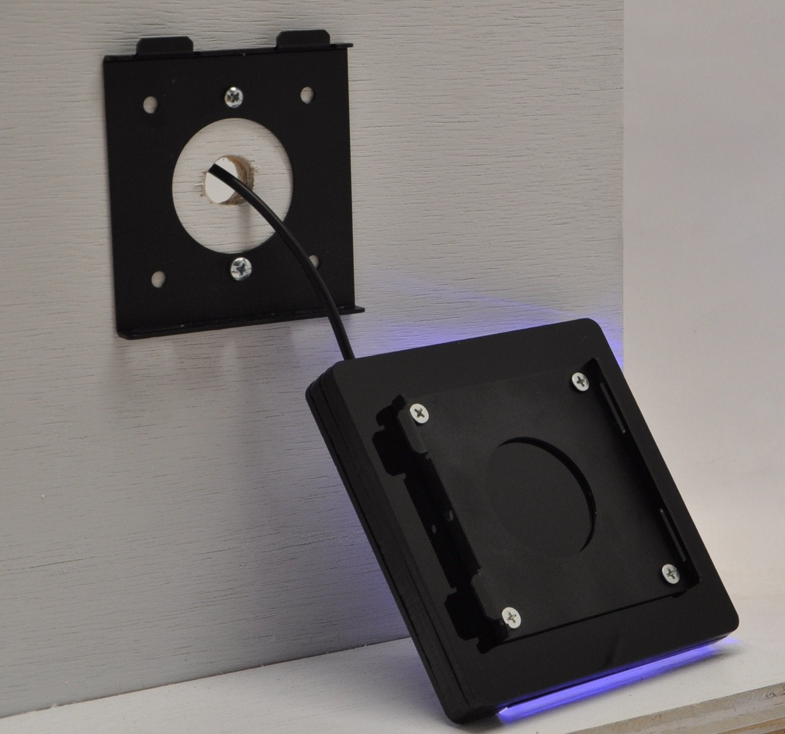 Tabcare Anti Theft Low Profile Light Duty Vesa 75Mm Metal Wall Mount Kit