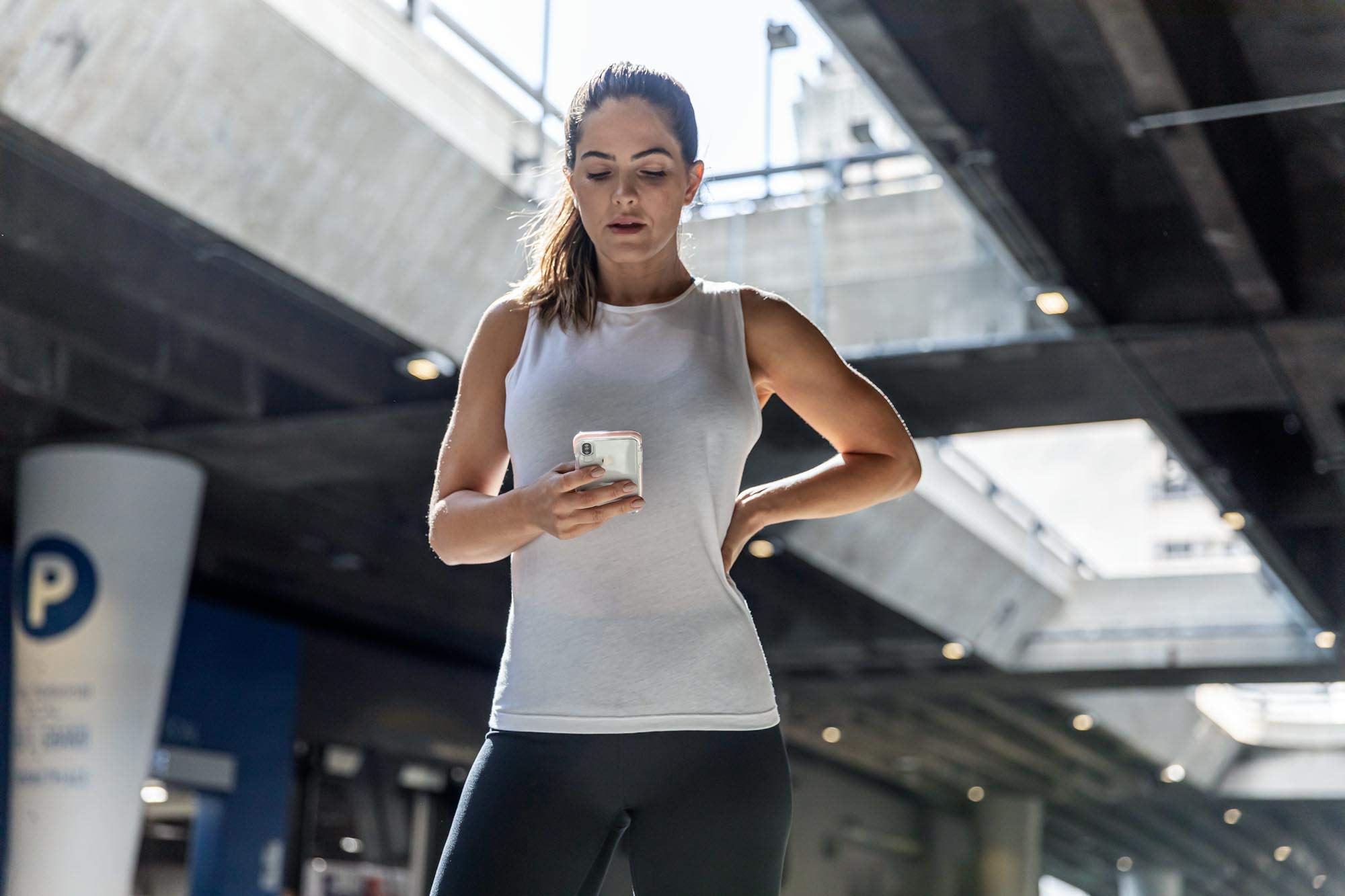 Gear4 Piccadilly Compatible With New Iphone Se (2020) Case, Advanced Impact Protection, Integrated D3O Technology, Protective Ph