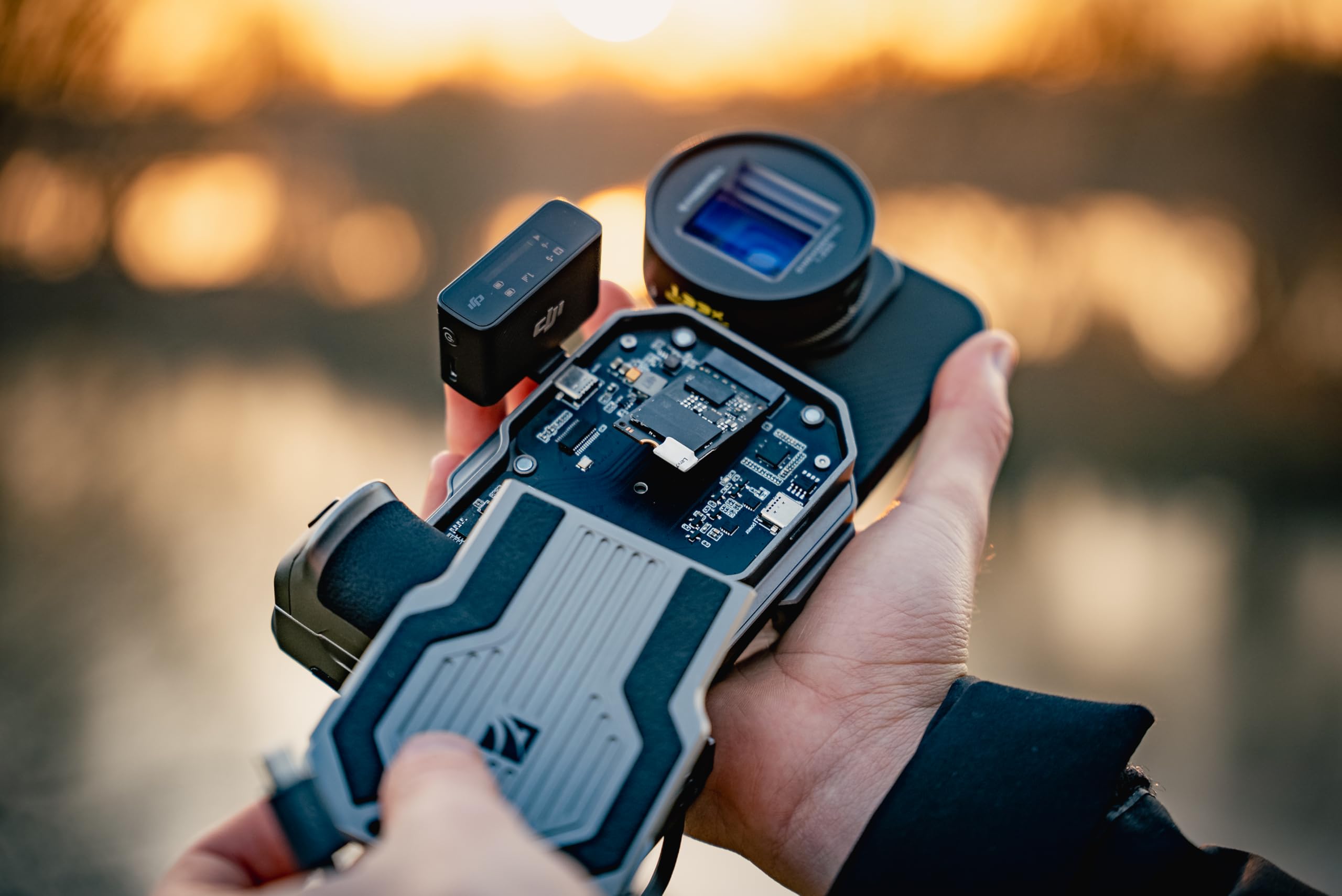 Freewell Pro Ssd Hub With M.2 Interface   Supports Apple 4K 60Fps Prores, Usb 3.2 Gen 2, Bluetooth Remote, Arca, Cold Shoe, 3 Us