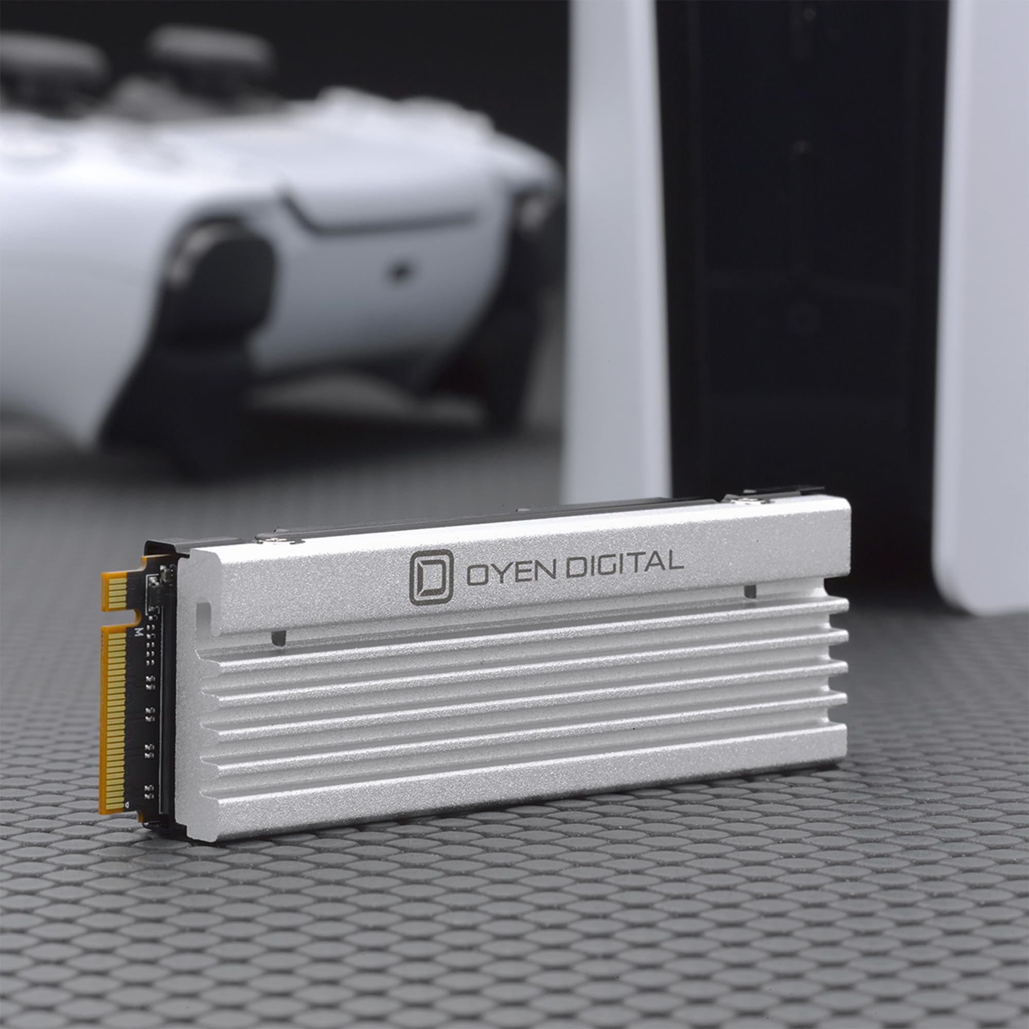 Oyen Digital Dash Pro 8TB NVMe PCIe TLC NAND SSD PS5 Compatible with Heatsink