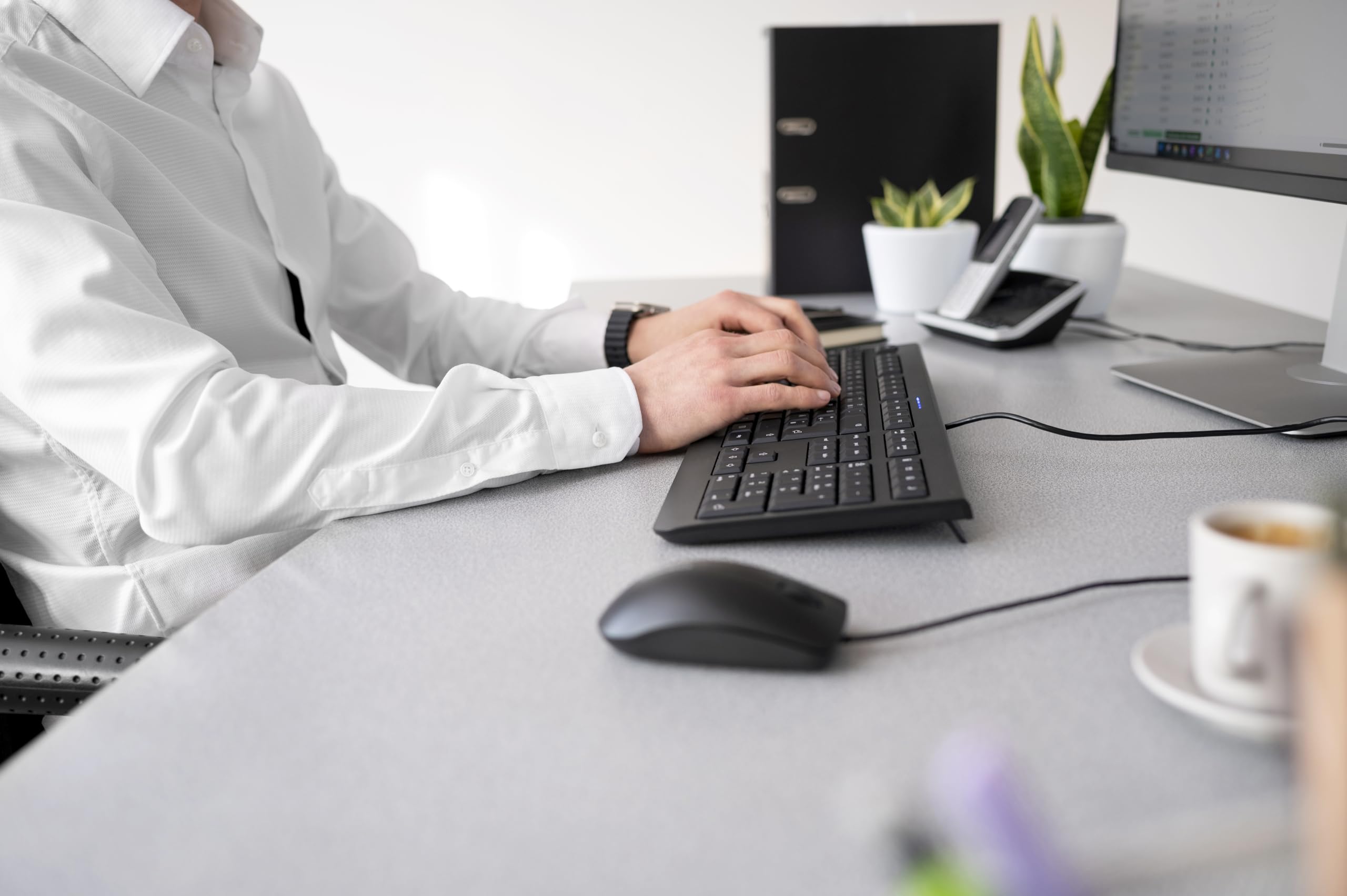 Cherry Corded Mouse. Simple Durable And Reliable Office Mouse. 3 Button With Scroll Wheel. Usb Plug N Play. Mc 1000