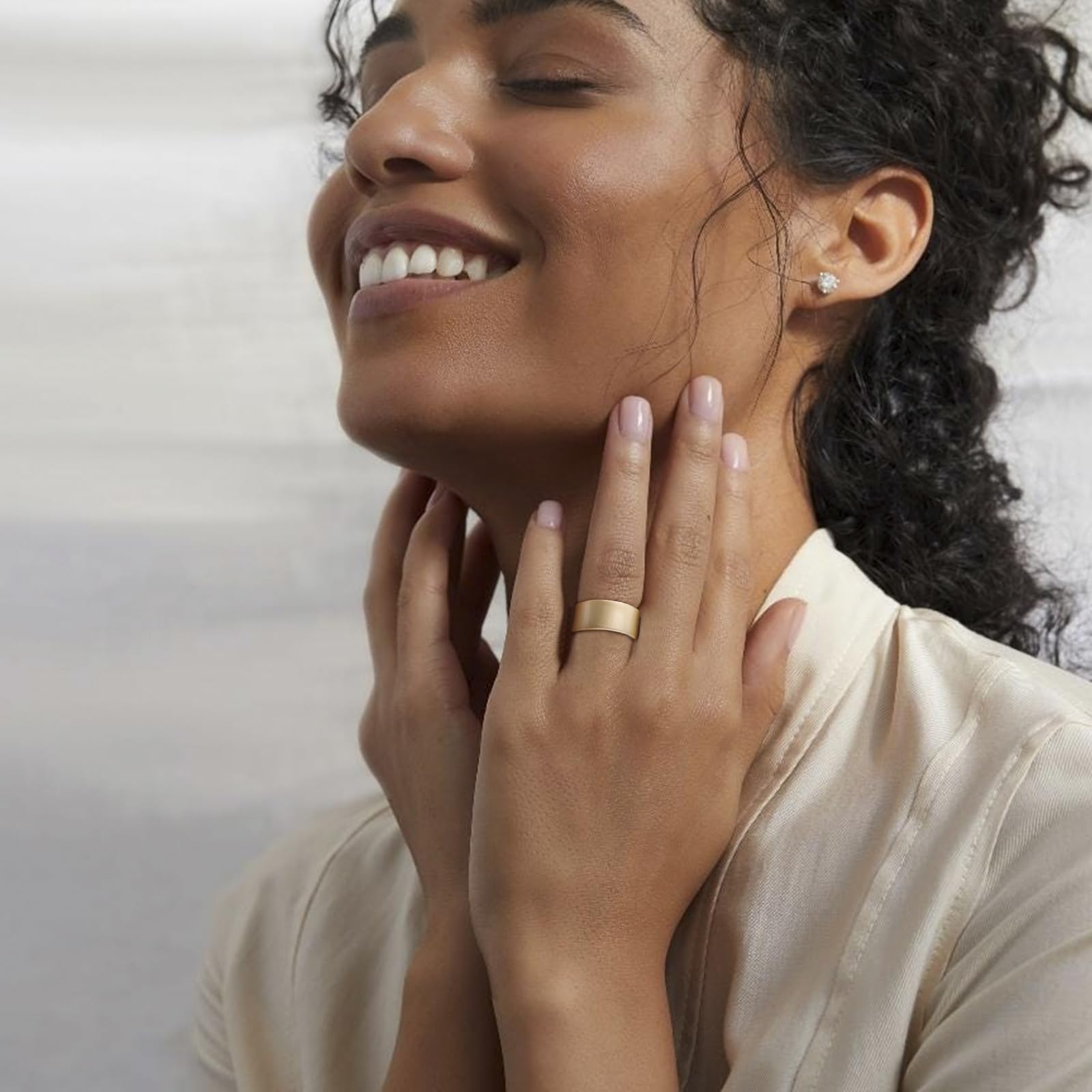 NewJourney Oura Ring Gen 4/3 Cover - TPU Anti-Scratch Protector, Size 8, Gold+Clear, Perfect for Working Out