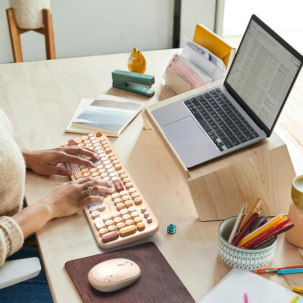 Atelus Wireless Keyboard And Mouse, Typewriter Full Size Keyboard With ...