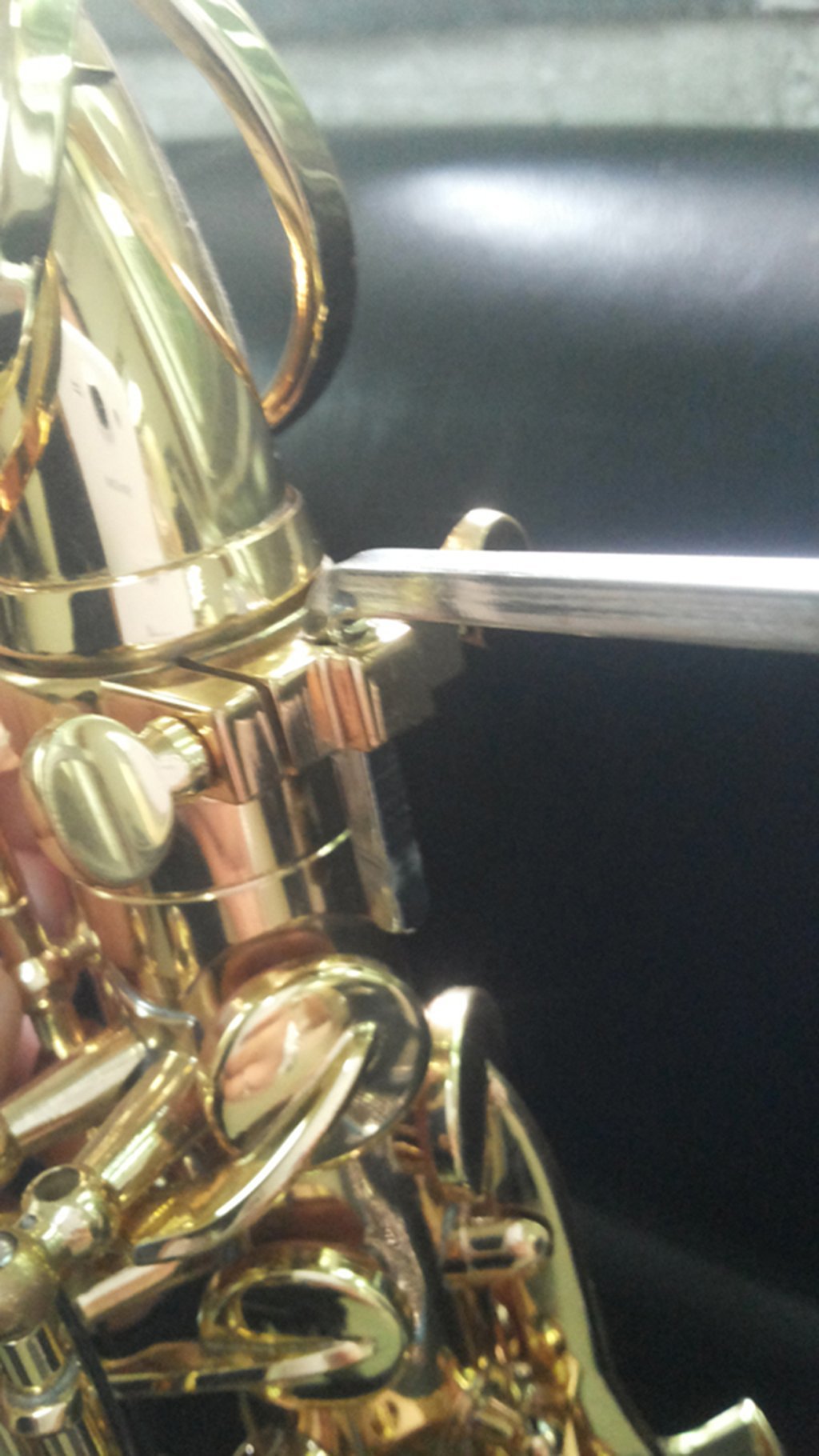 Saxophone Microphone Clip-On Clip Sax Wireless Mic Holder Stand