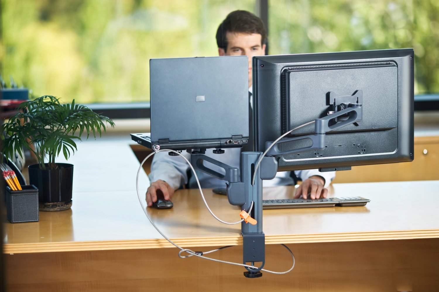 Computer Lock, Keyed, 7 1/2 Ft