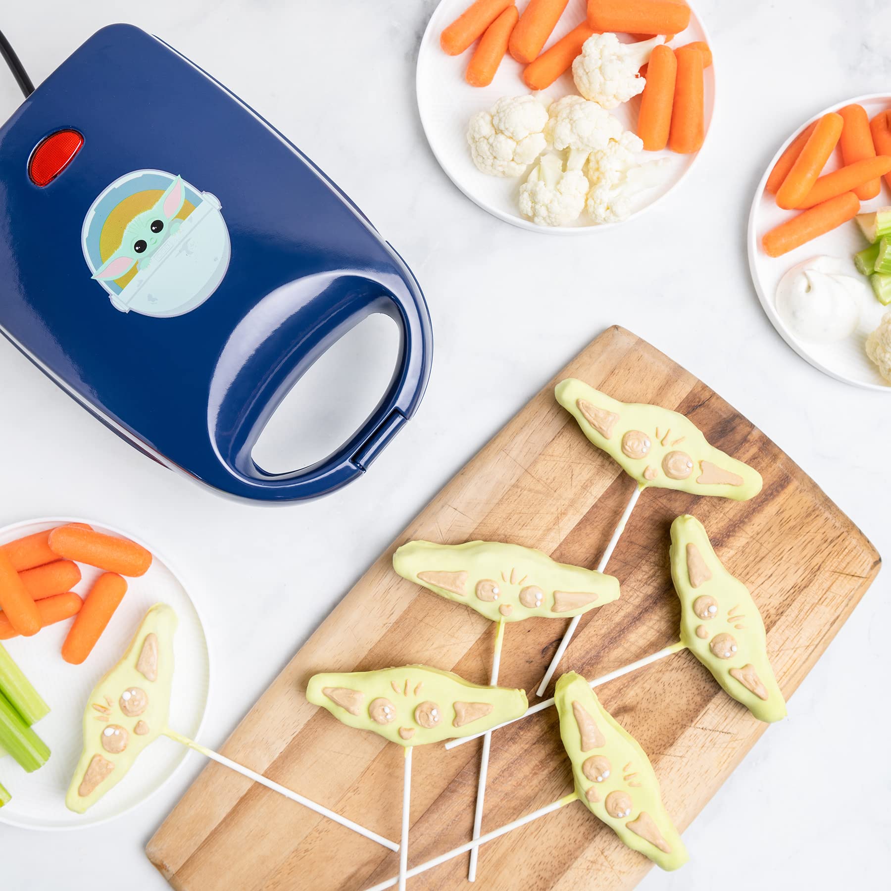 Uncanny Brands Star Wars The Mandalorian Grogu Cake Pop Maker- Baby Yoda Treats - Makes 3 Child Cake Pops