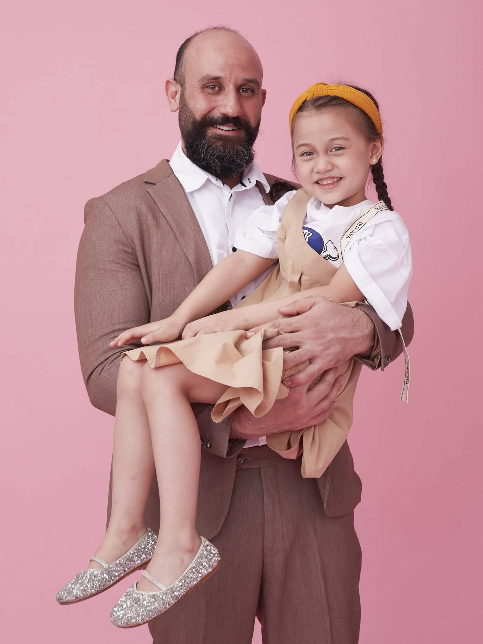 Huamei Seamless Photography Background Paper, Photo Backdrop Paper (4.4X16 Feet, Carnation Pink)