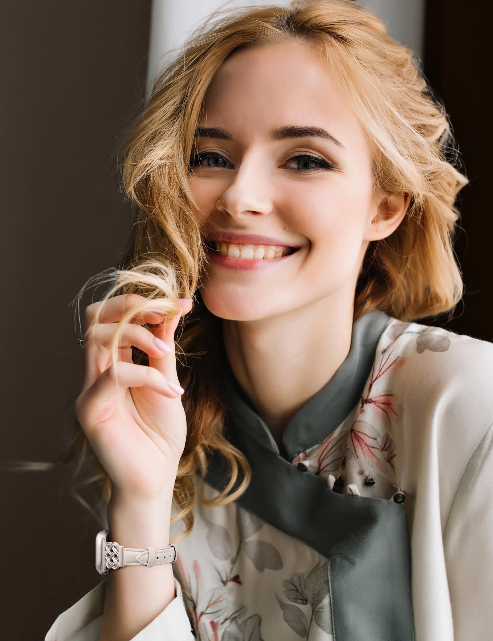 Toyouths Leather Band Compatible With Apple Watch Bands Women 42/44/45/46/49Mm Dressy Slim Leather Strap With Designer Interlock