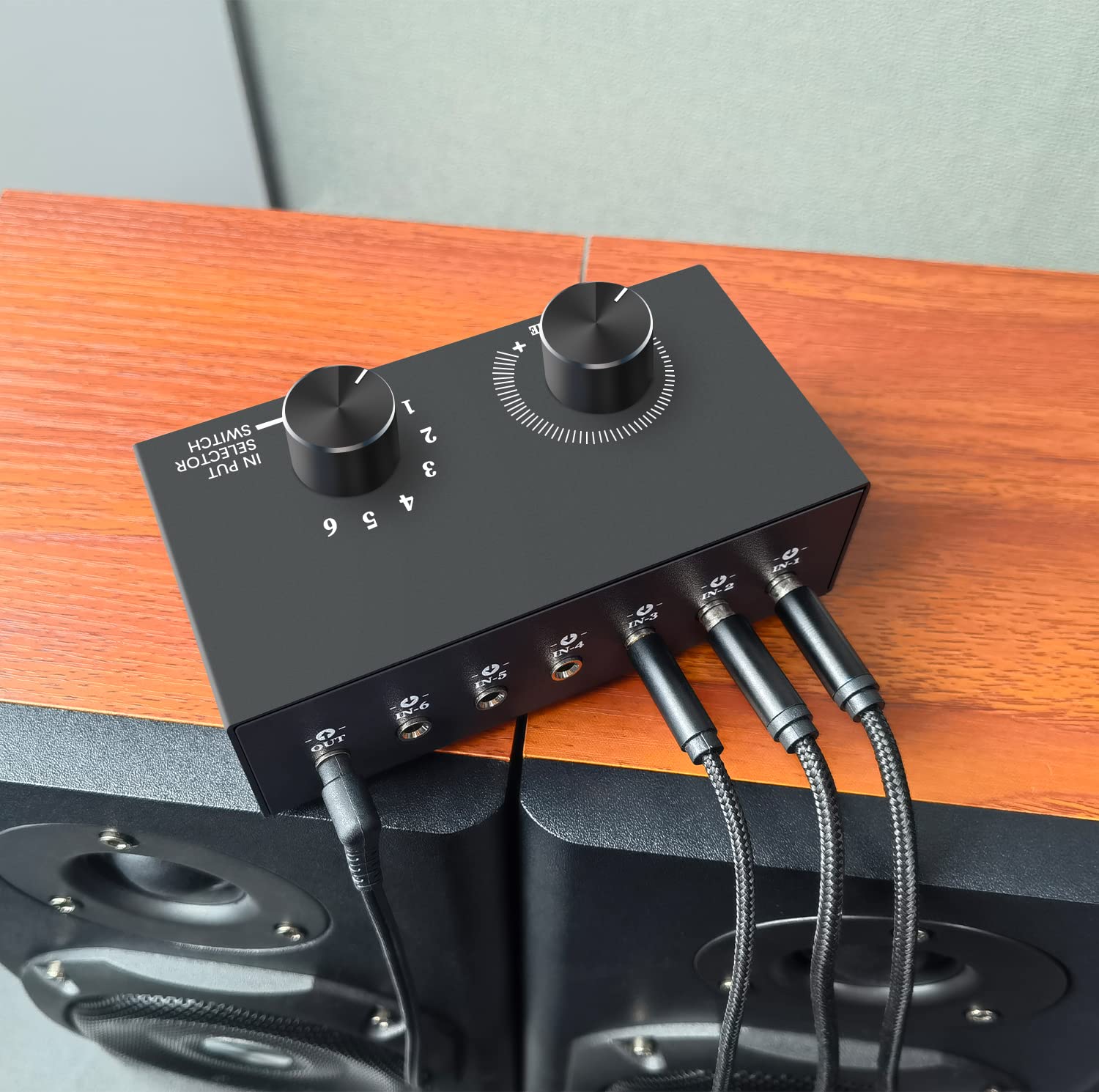 6 Way Audio Switcher, 3.5Mm (1/8'') Stereo Audio Switcher, Plug & Play Compatible With Pc, Laptop, Mp3, Mp4, Headphone, Game Sys