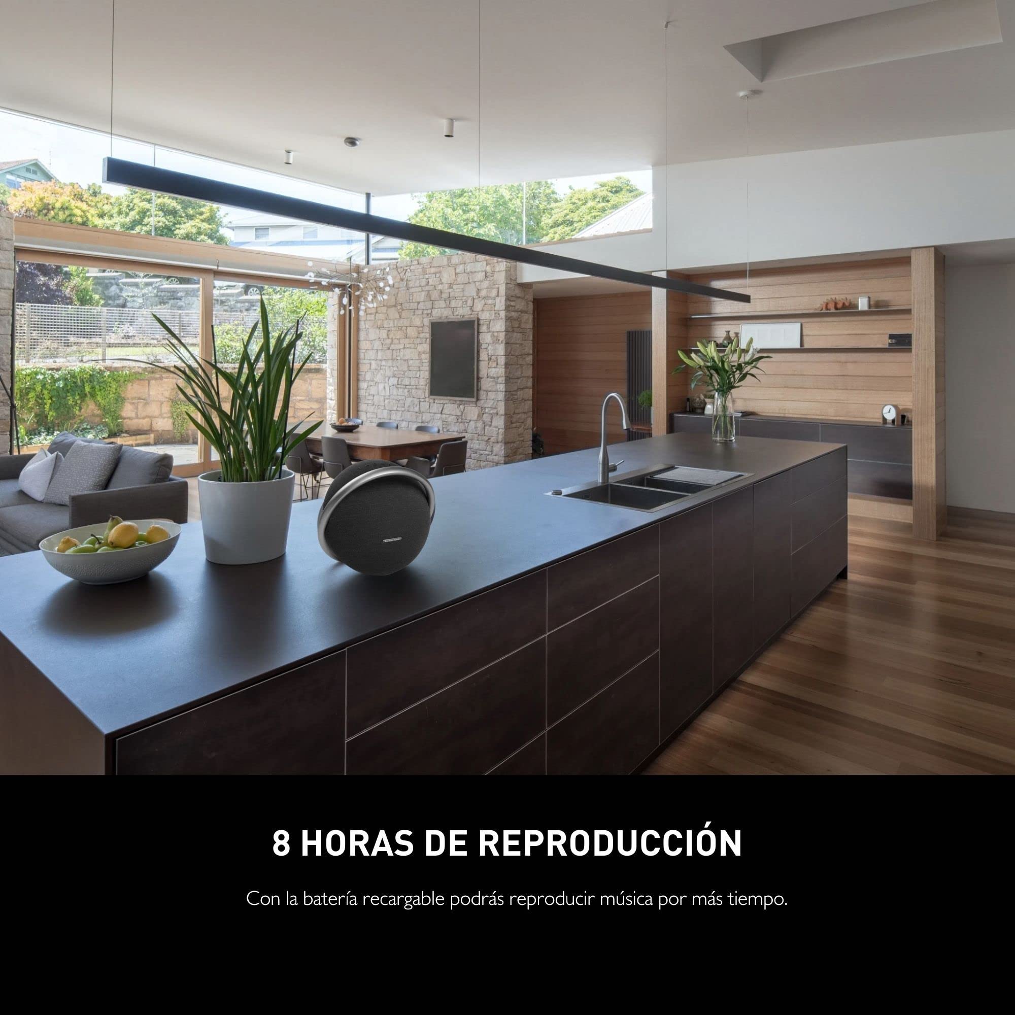 Harman Kardon Onyx Studio 7 Bluetooth Wireless Portable Speaker   8 Hours Music Play Time   Black