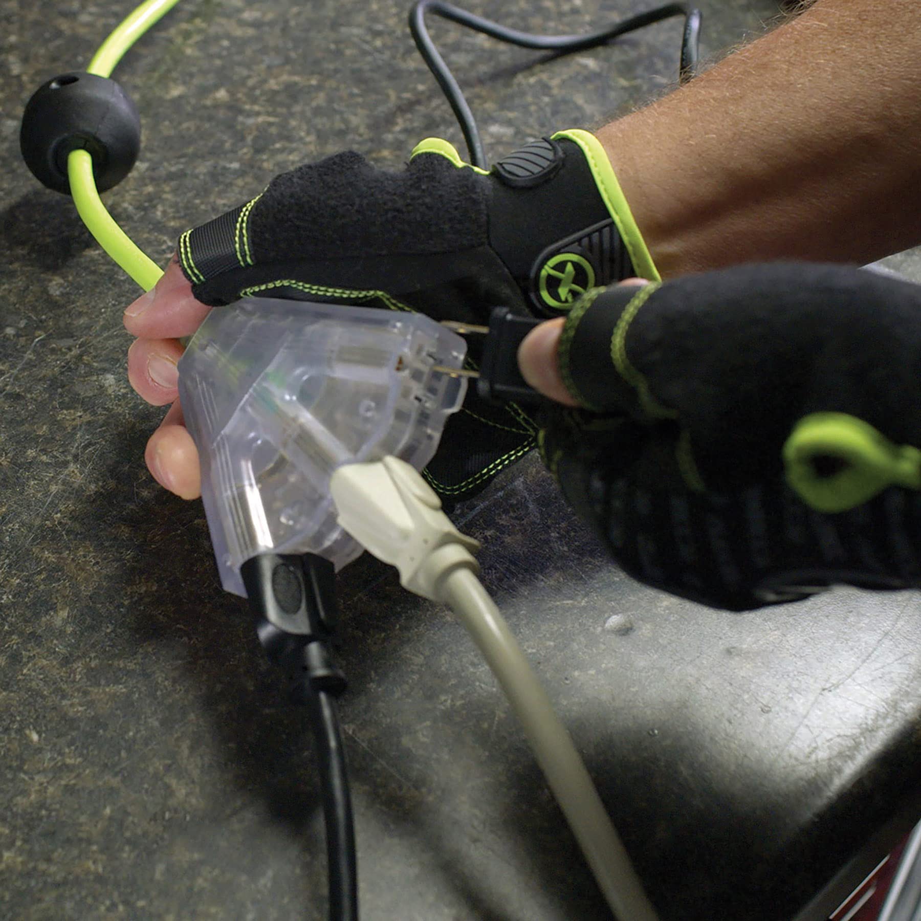 Flexzilla Retractable Extension 16/3 Awg 25' Electric Cord Reel, Zillagreen, Fz8160253