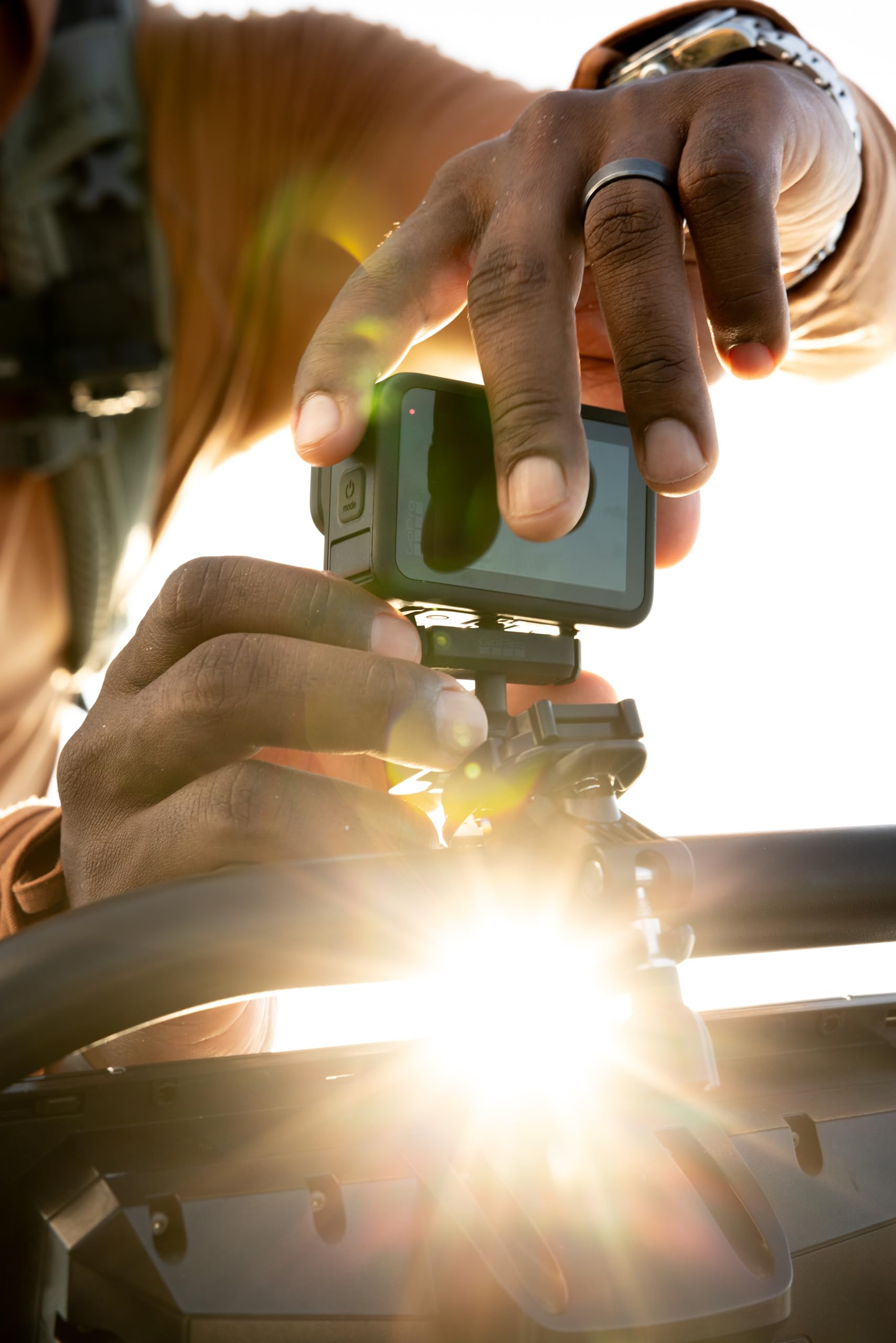 Gopro Magnetic Latch Ball Joint Mount (Hero13) - Official Gopro Accessory (Aemag-002)