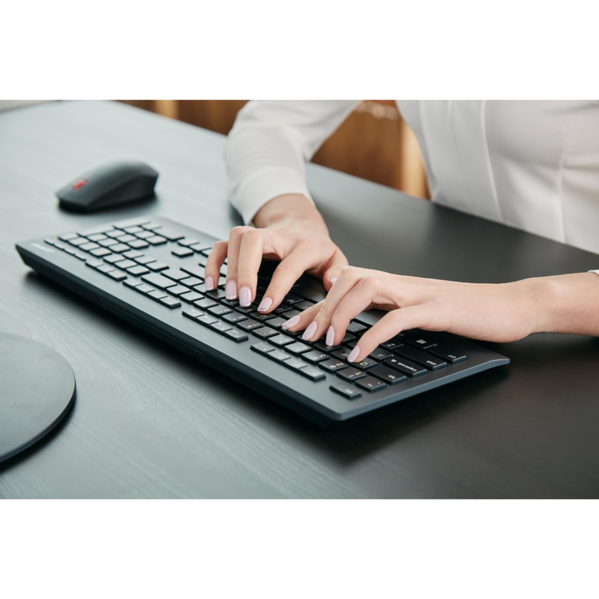 This Sleek And Stylish Full Size Keyboard And Mouse Combo Offers Exceptional Qua