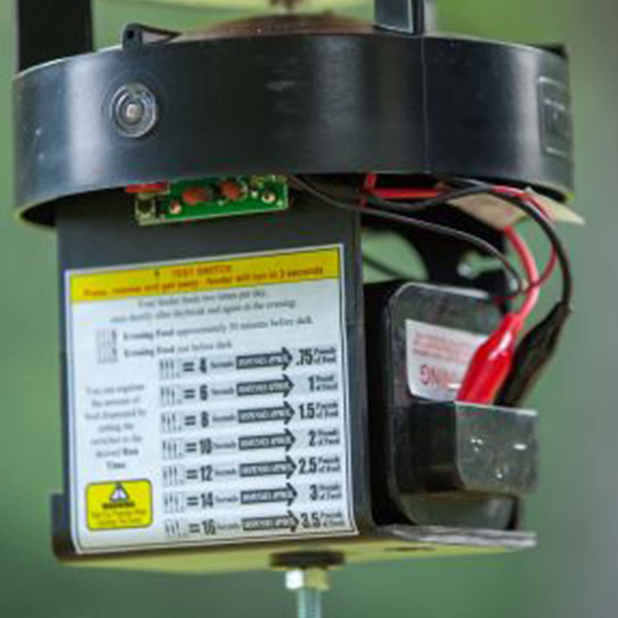 Moultrie Mfhp12406 6 Volt, 5 Amp Rechargeable Safety Battery,Multi