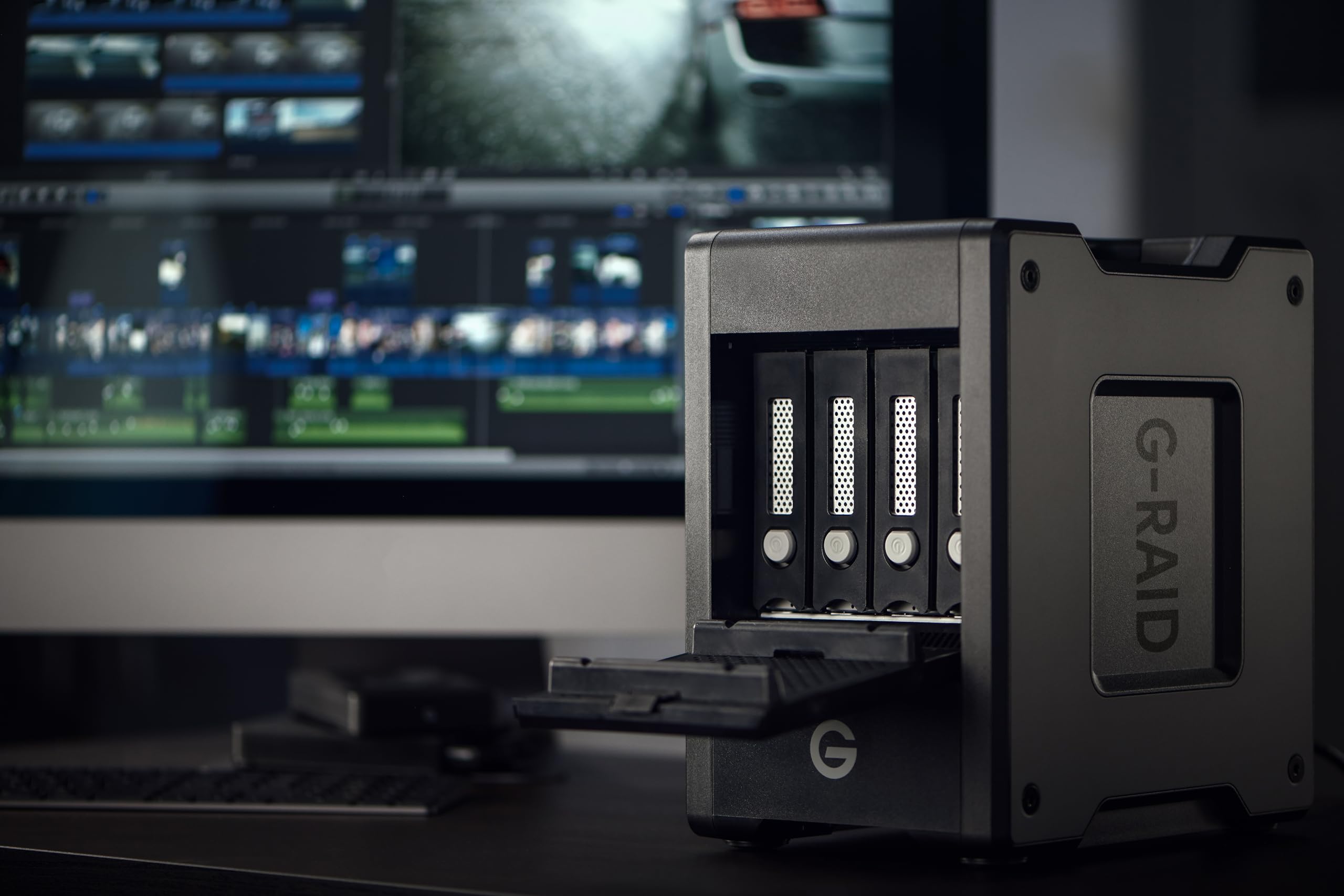 Sandisk Professional 24Tb G-Raid Shuttle 4 - Enterprise-Class 4-Bay External Hard Drive, Thunderbolt 3 And Usb-C, Transportable,