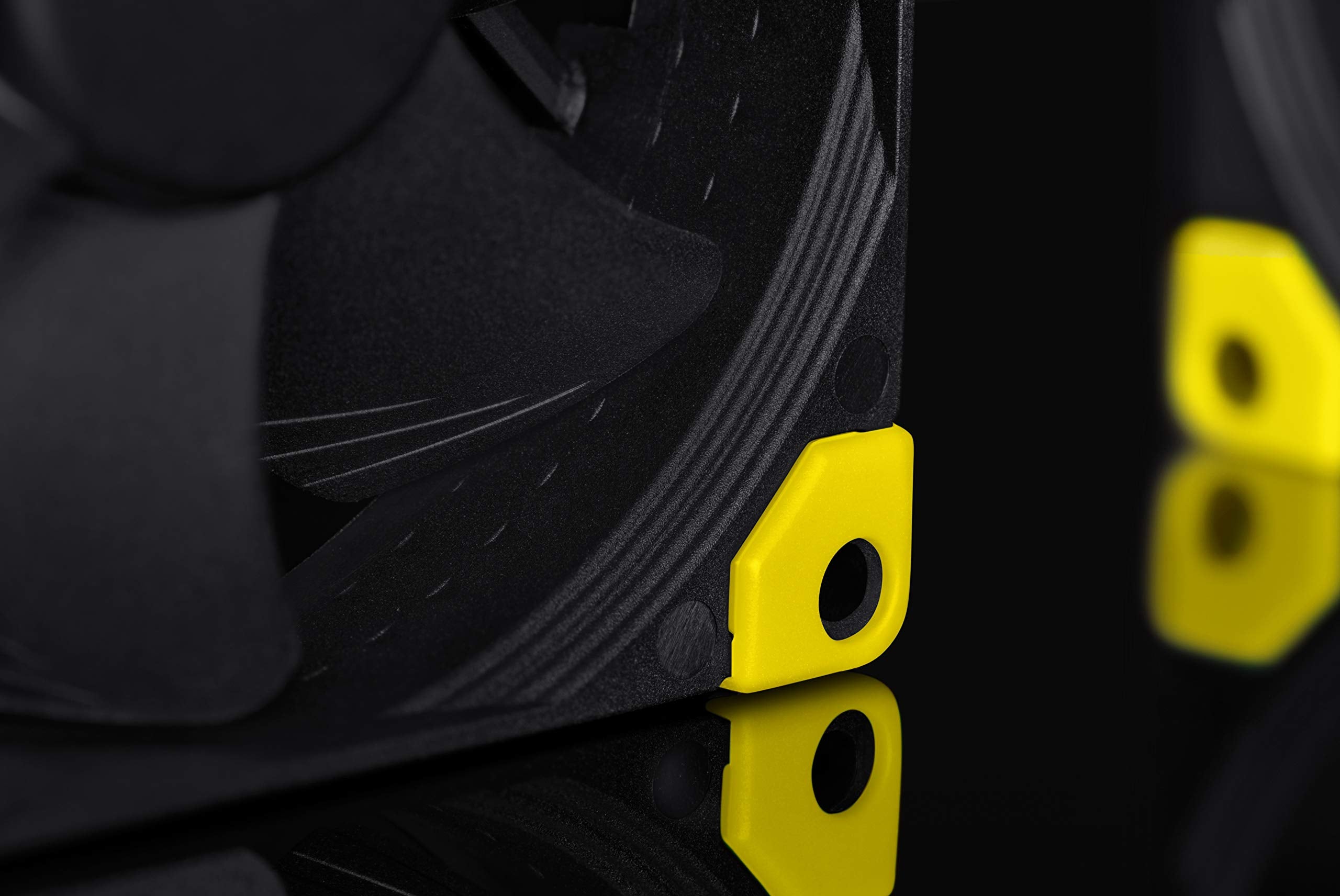 Noctua Na Savp5 Chromax.Yellow, Anti Vibration Pads For 92Mm & 80Mm Noctua Fans (16 Pack, Yellow)