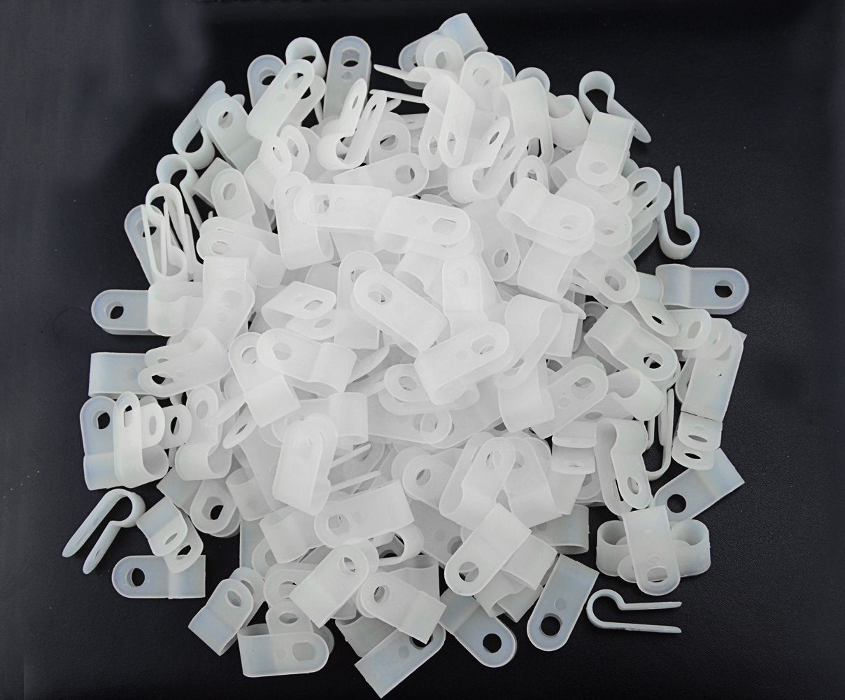 Xingyheng 200Pcs White Nylon R Type Cable Clamps Fastener For 1/8 Inch (3.2Mm) Dia Wire Tube (Plastic Wire Cord Clip Fixer)