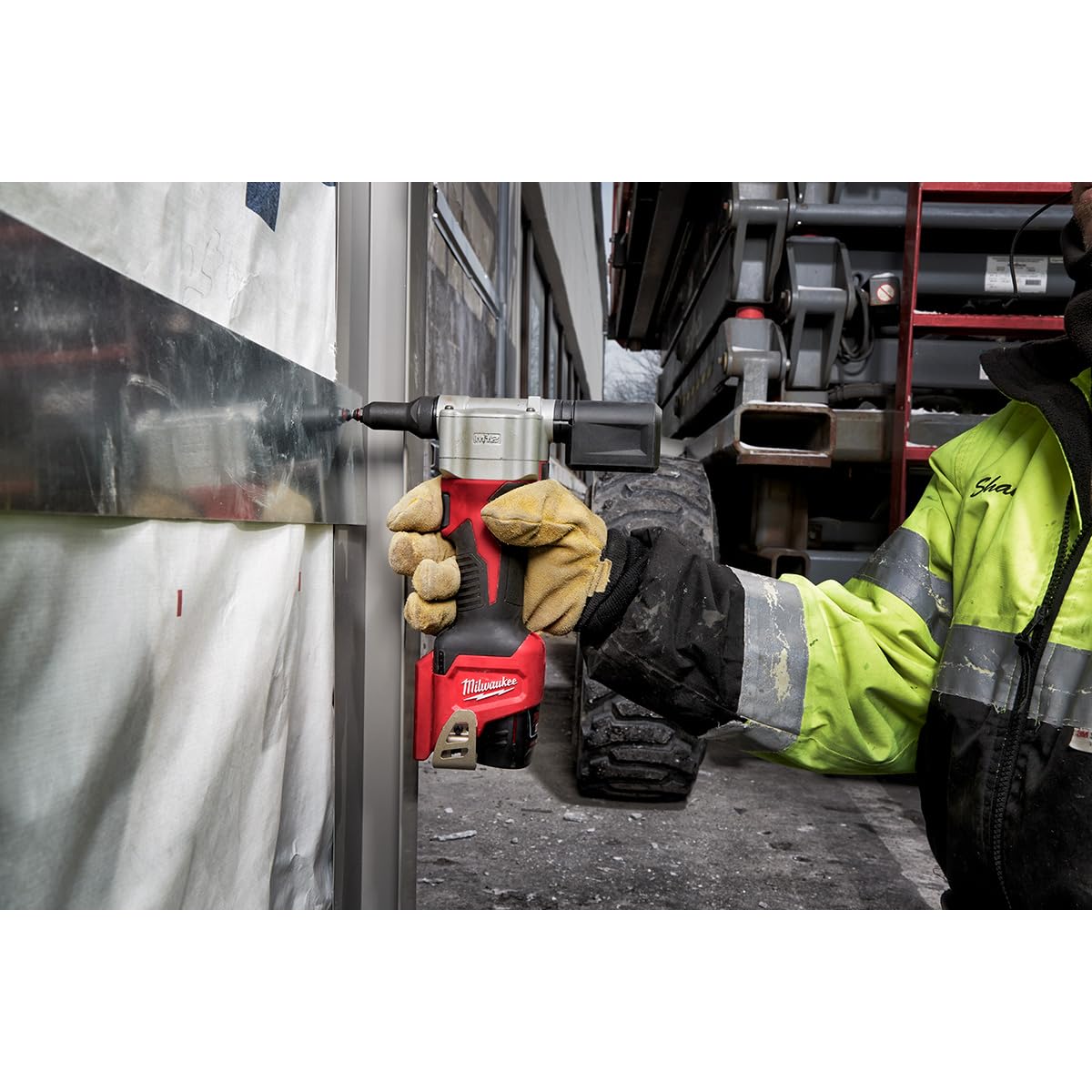 Milwaukee Electric Tools 2550 20 M12 Rivet Tool (Bare Tool)