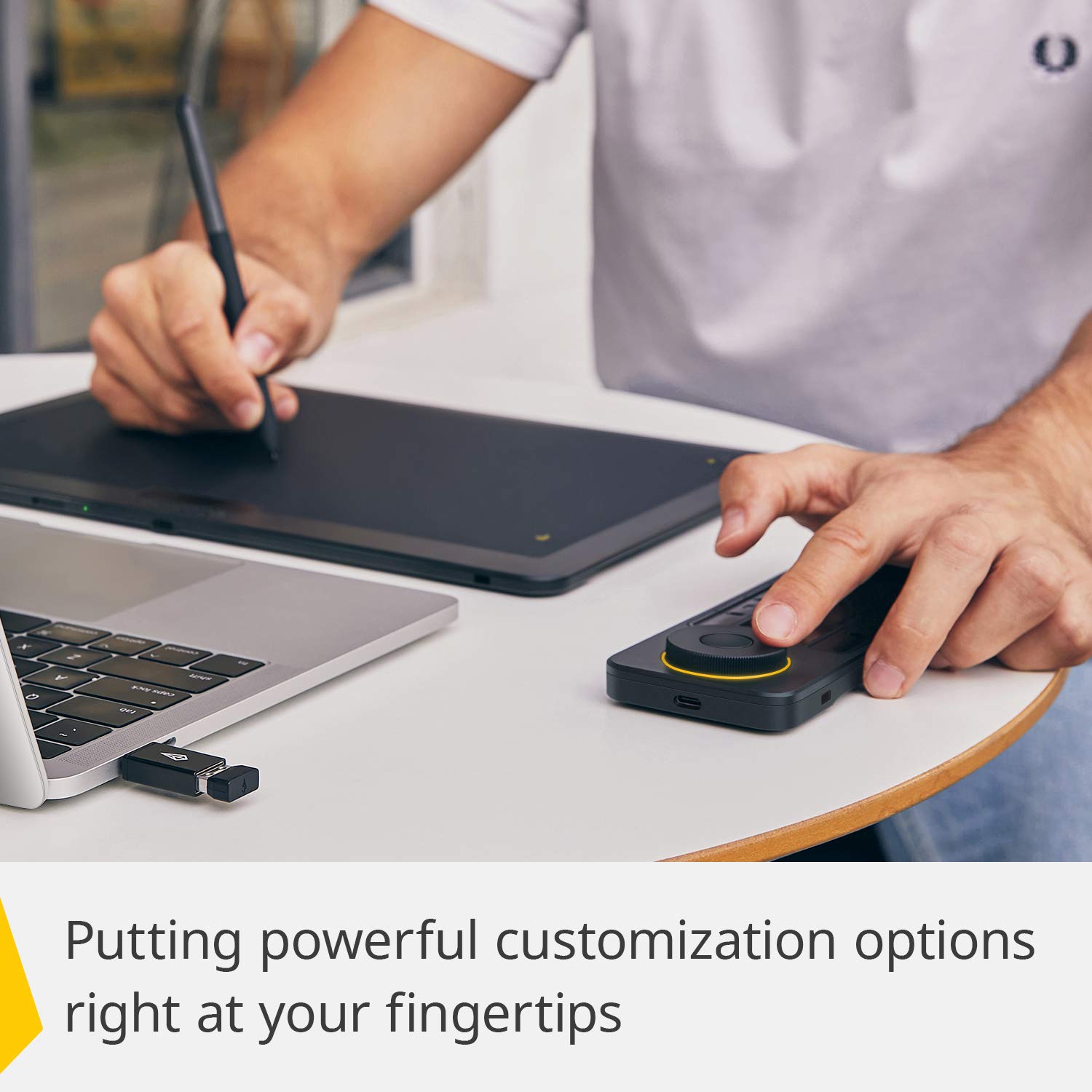 Xencelabs Quick Keys For Pen Tablet, Pen Displays, 40 Customizable Shortcut Keys, Oled Display, Used Wired Or Wirelessly For Mac