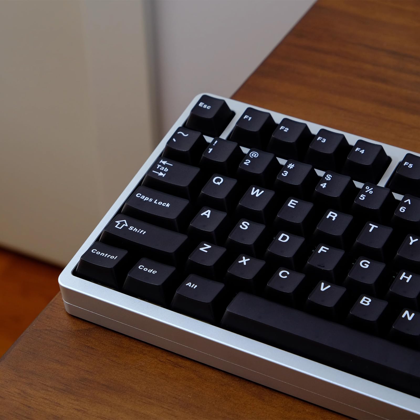 114 Keys Pbt Doubleshot Wob Keycaps Cherry Profile Black Keycap Set Fit For 61/64/87 Cherry Mx Switches Mechanical Keyboard