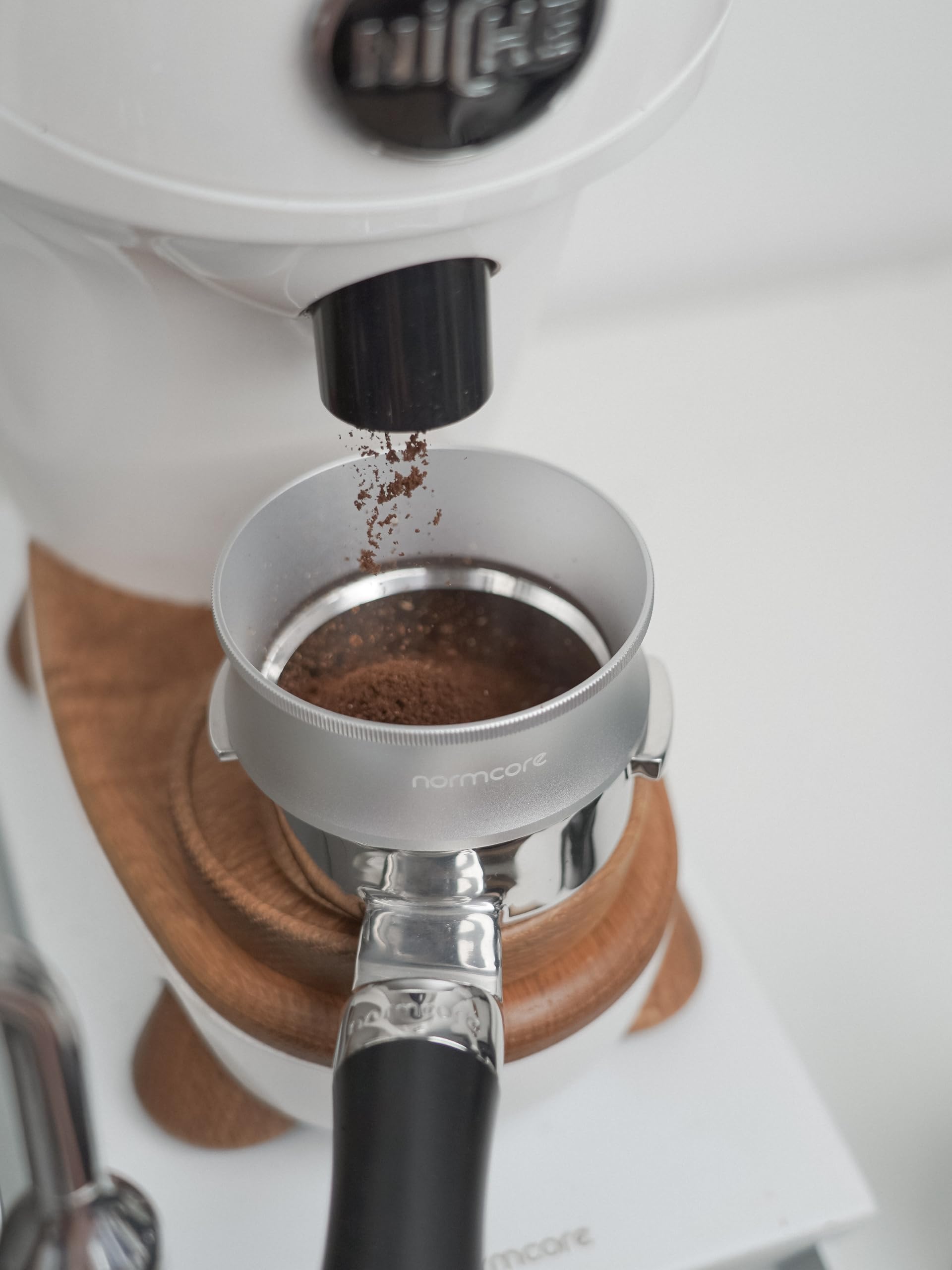 Normcore 58Mm Magnetic Dosing Funnel V2, Espresso Coffee Dosing Ring, 29Mm Anodized Aluminum With 14 Neodymium Magnets Fits 58Mm