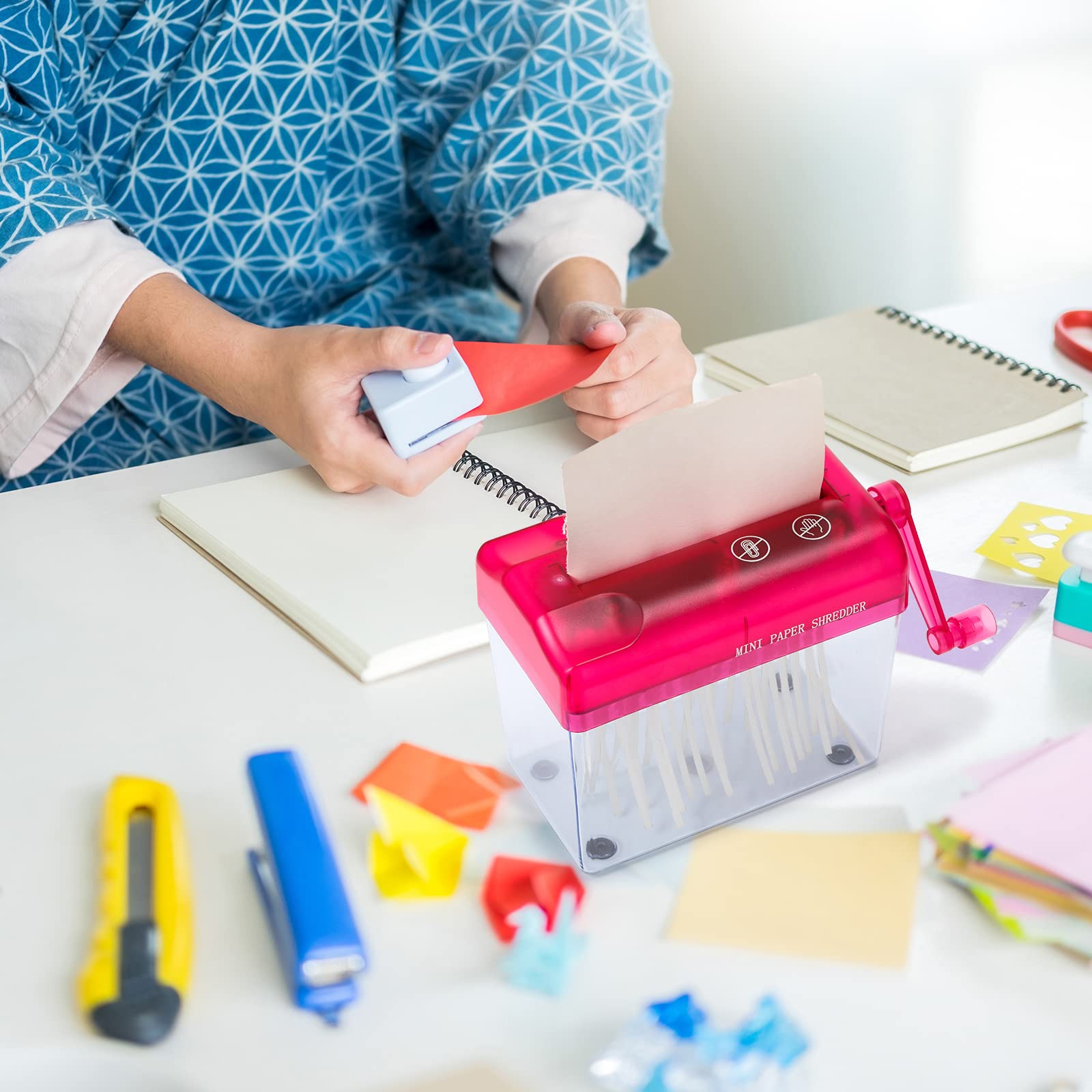 2 Pcs Manual Paper Shredder Mini Hand Shredder Portable Shredder A6 Documents Paper Cutting Tool Mini Cutting Machine Small Desk