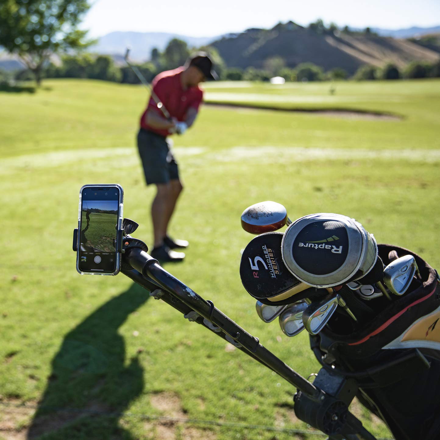 Golf Gadgets�   Swing Recording System | Golf Cart Or Pull Cart Mount For Smartphone. Compatible With Iphones, Samsung Galaxy, Htc, Any Phone. (Bar Mount)