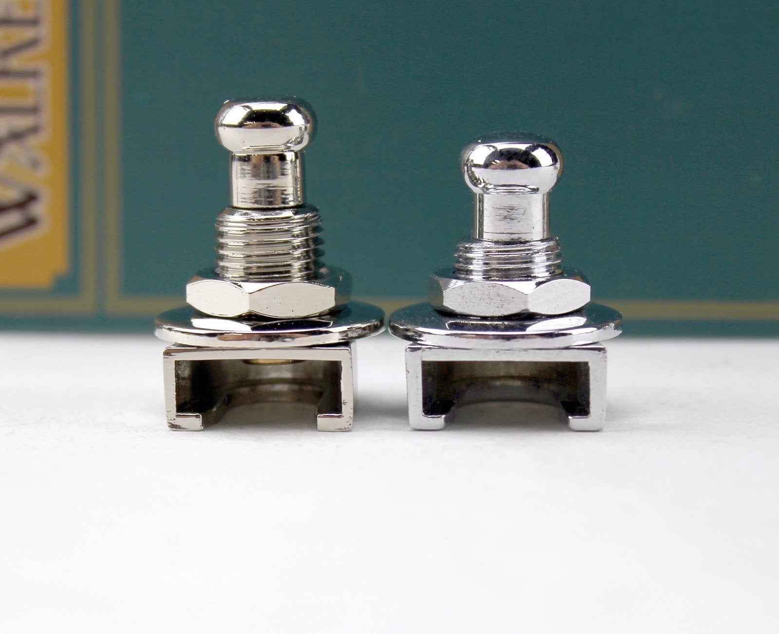 Walker & Williams Extra Long Deep Barrel Black Strap Locks For Thick Guitar Straps