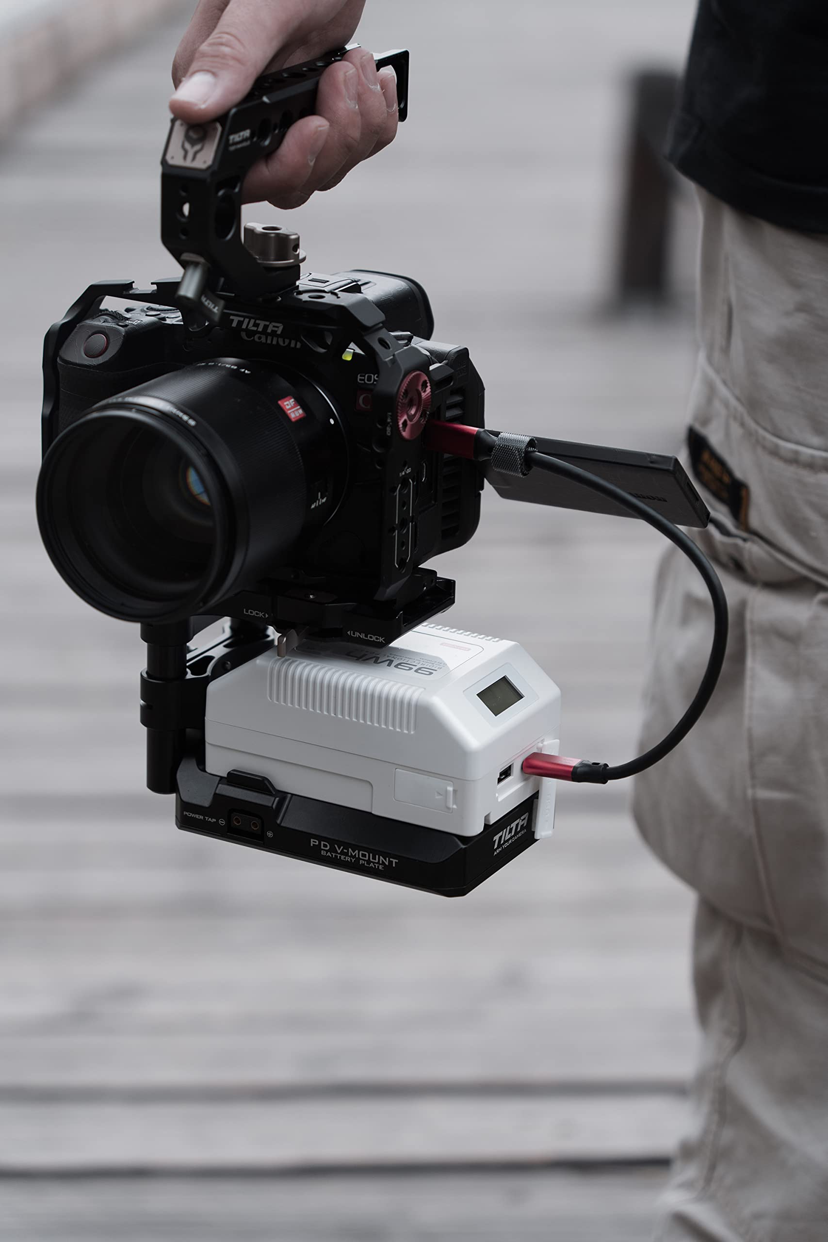 99Wh Viltrox V Mount Battery, 99Wh 14.8V Mini V-Mount Battery Support 45W Pd Usb-C Fast Charger, Bp 10A Output, With D-Tap, Type