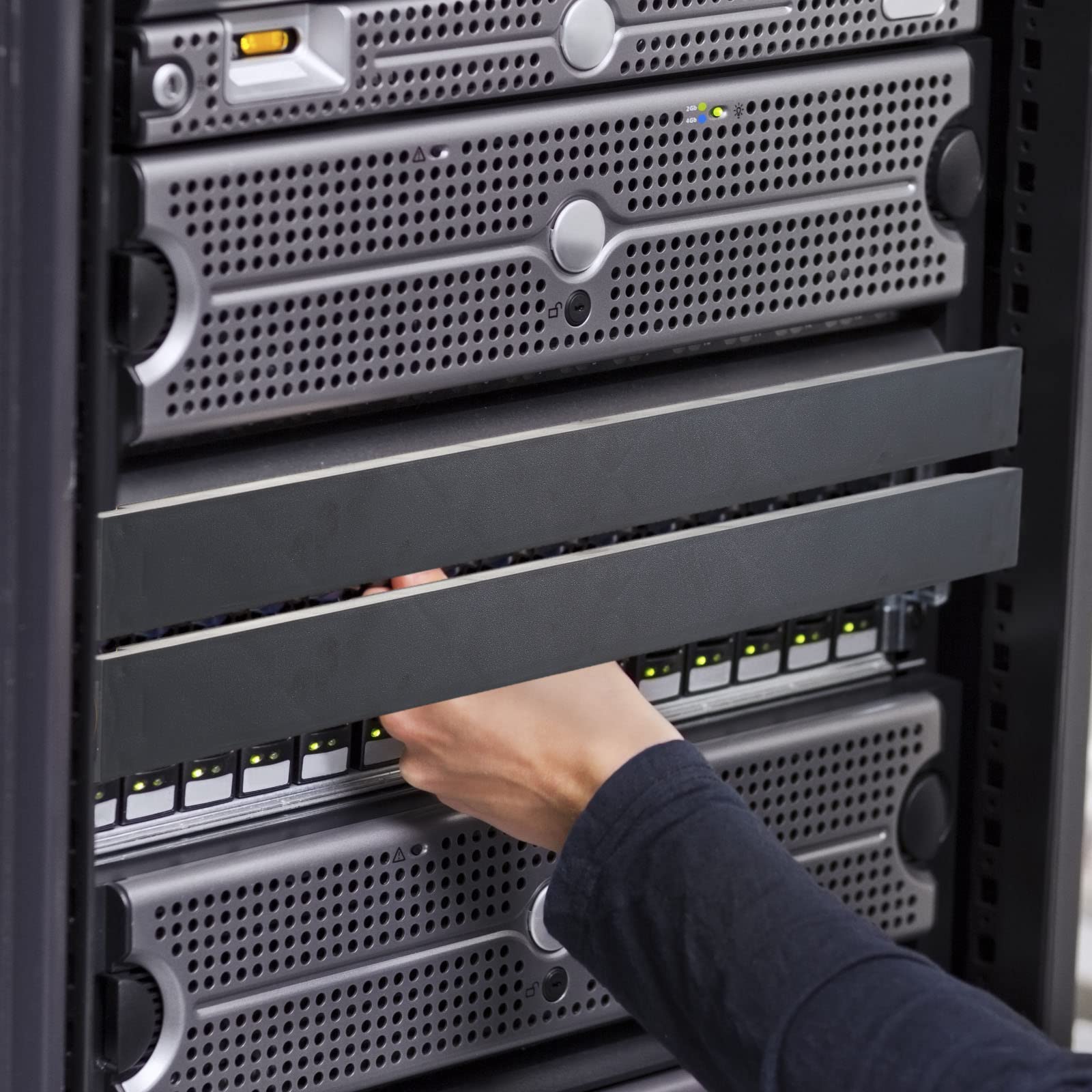 10 Blanking Panels - 1U Rack Shelf, Black, Tool-Less, Disassembled, For 19 Inch Server Rack Cabinet Or Enclosure