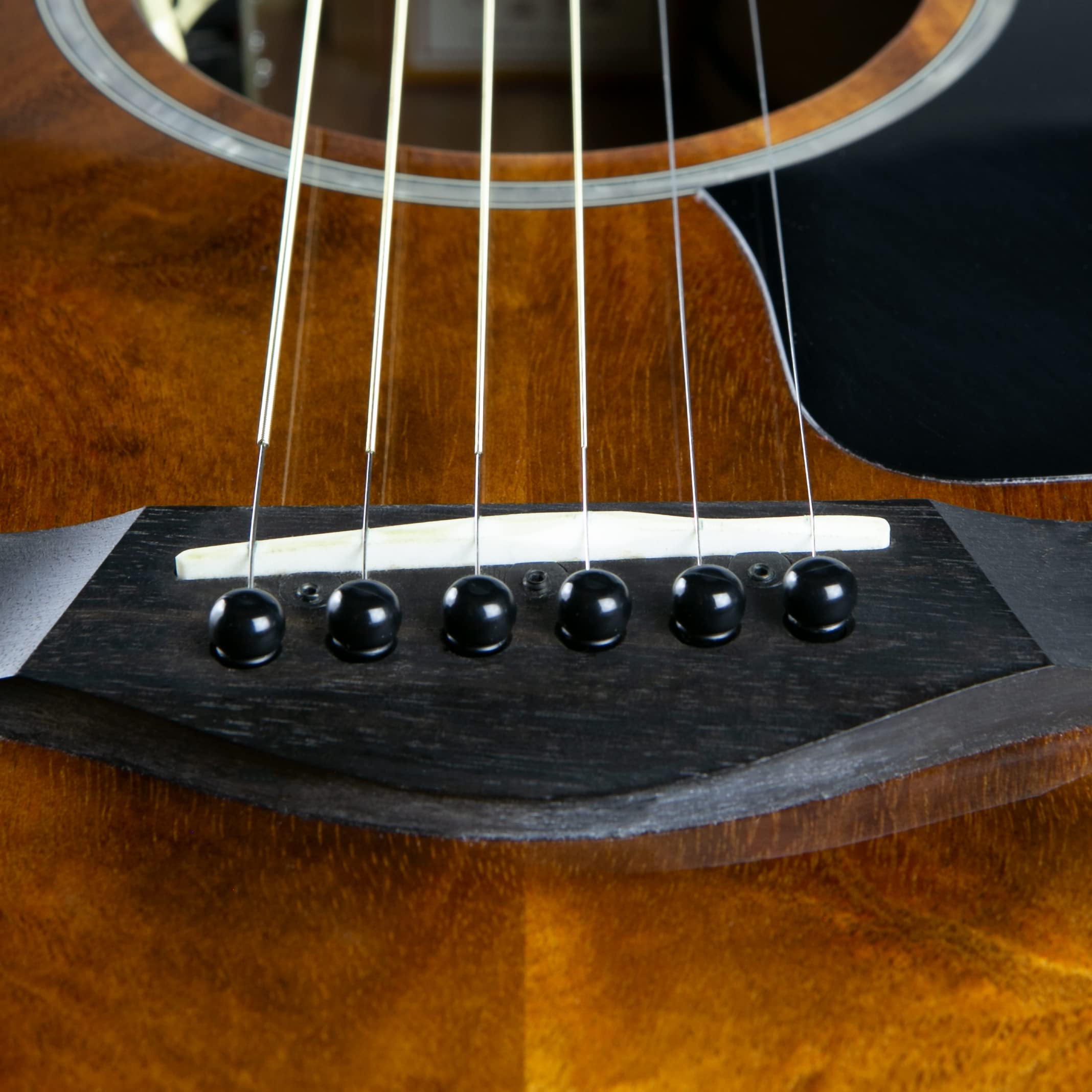 Ghs Strings   Contact Core Bright Bronze Acoustic Guitar Strings   Model: Ccbb40   Medium Gauge   .013 .056