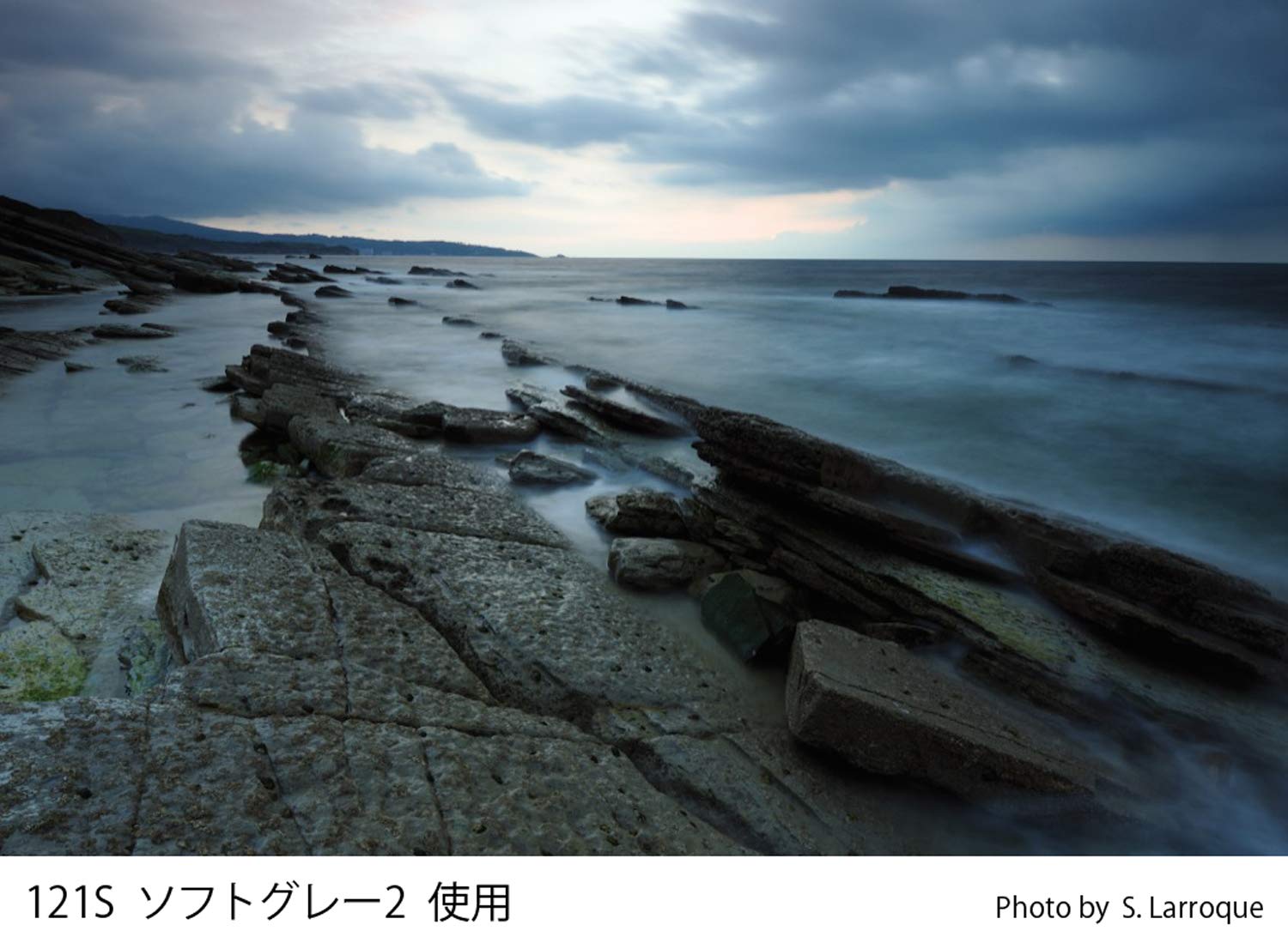 Cokin Square Graduated Neutral Density Grey G2   Nd8 3 Stops Soft (Z121S) For L (Z) Series Holder   100Mm X 150Mm