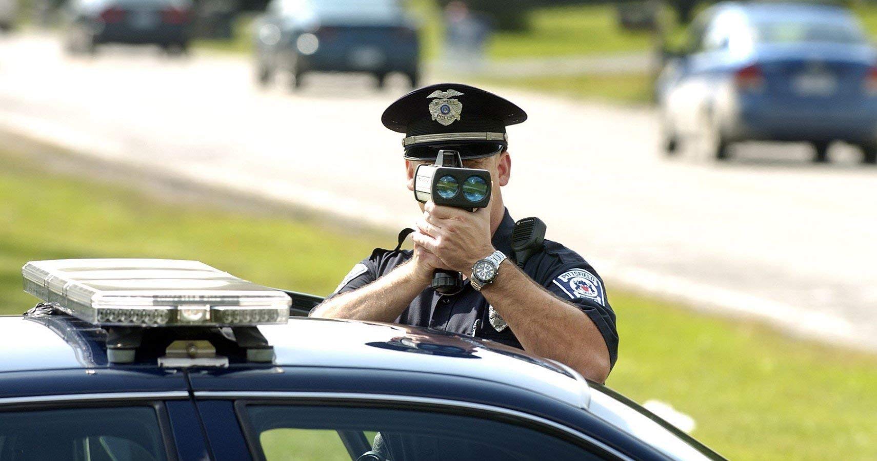 Uniden DFR7 Long Range Laser/Radar Detector with GPS, Voice Alerts, Red Light & Speed Camera Alerts, OLED Display - Black