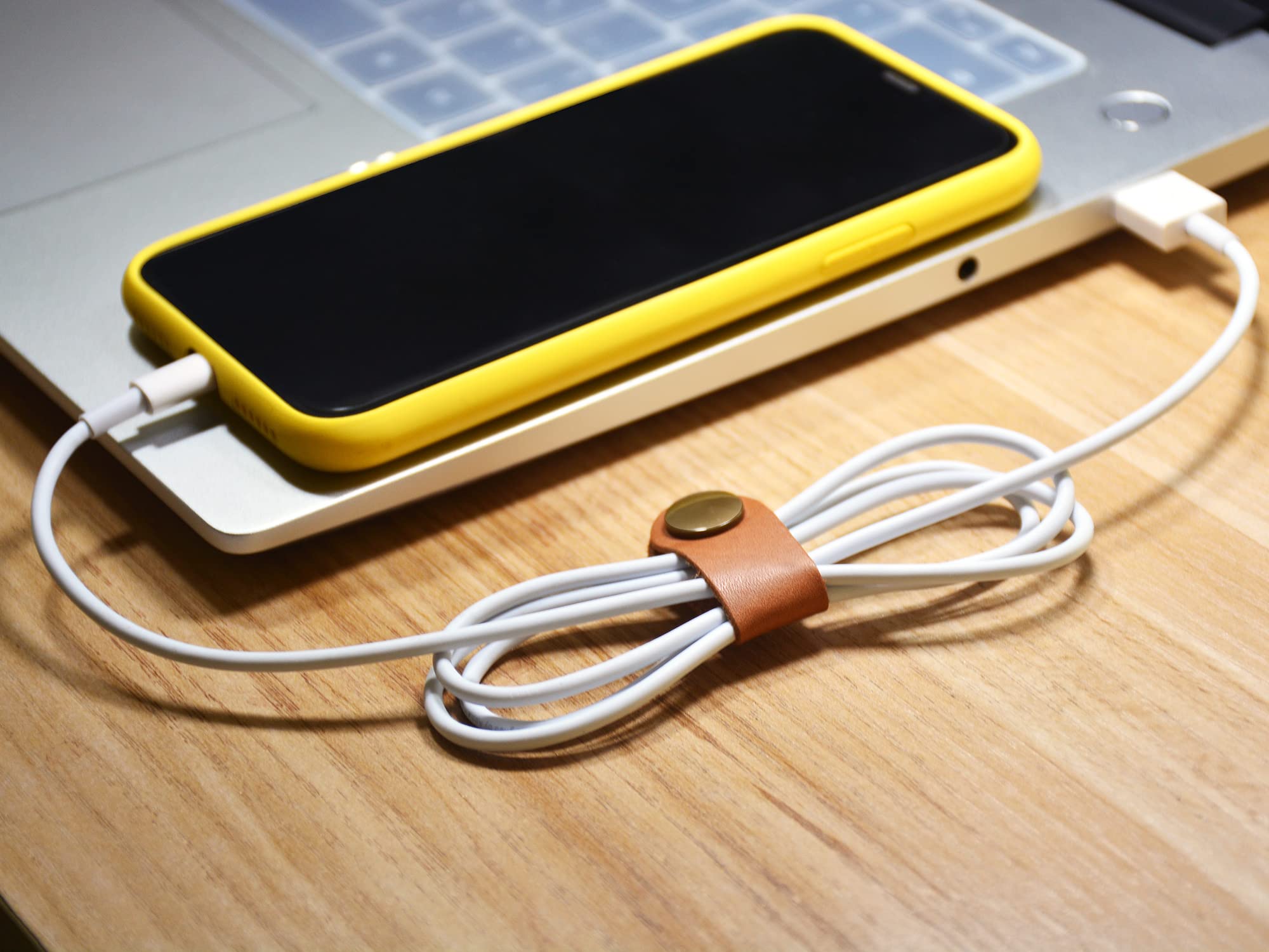 CAILLU Genuine Leather Cord Organizer Cable Management Earbud Case 10 Pack Light Brown