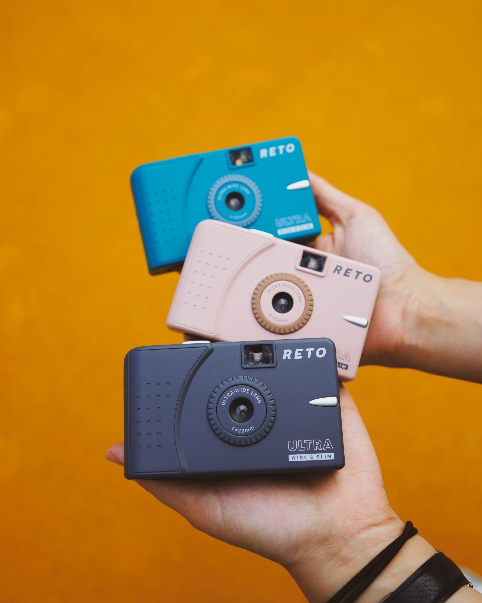 Reto Ultra Wide And Slim 35Mm Reusable Daylight Film Camera   22Mm Wide Lens, Focus Free, Light Weight, Easy To Use (Charcoal)