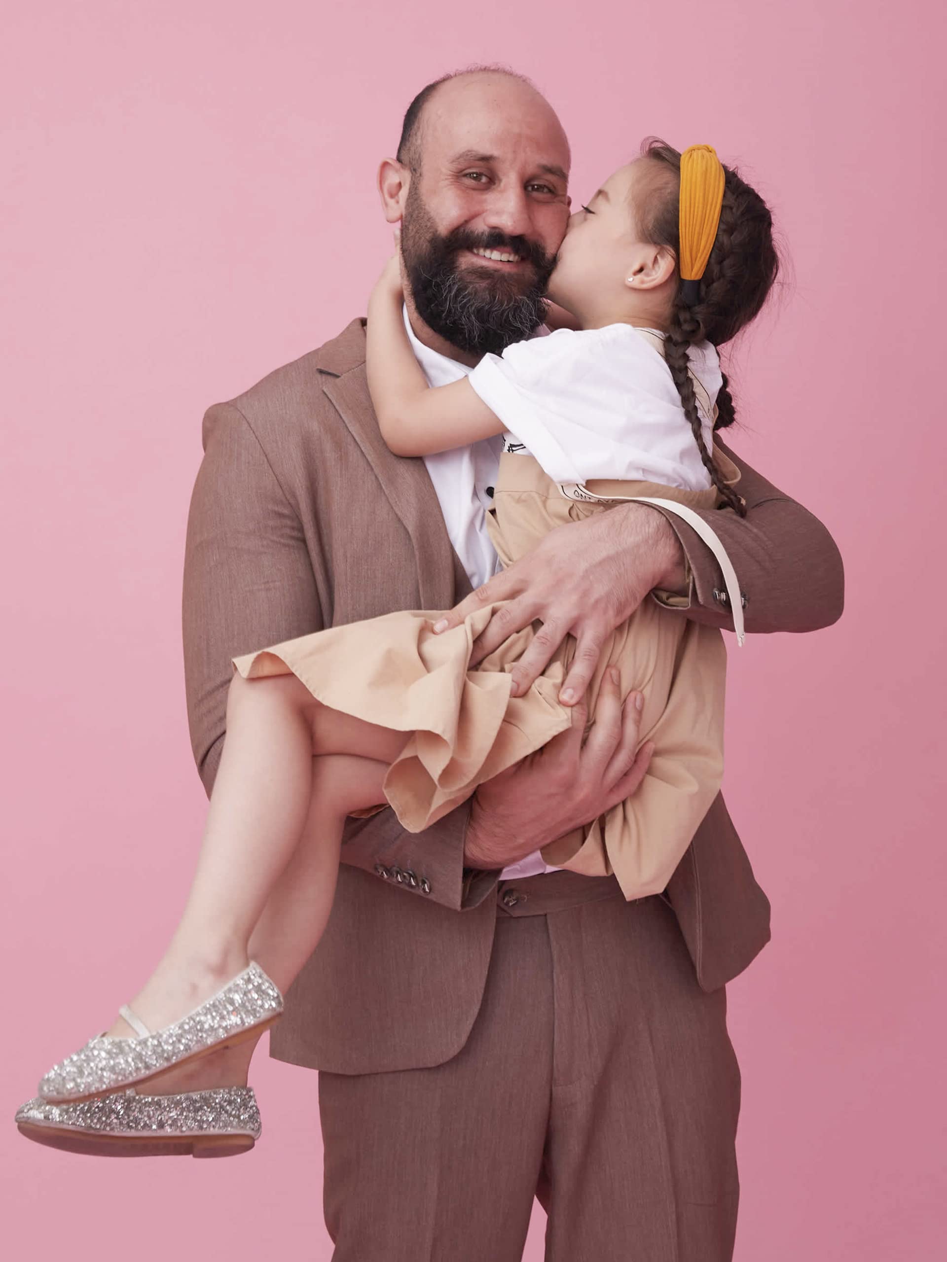 Huamei Seamless Photography Background Paper, Photo Backdrop Paper (4.4X16 Feet, Carnation Pink)