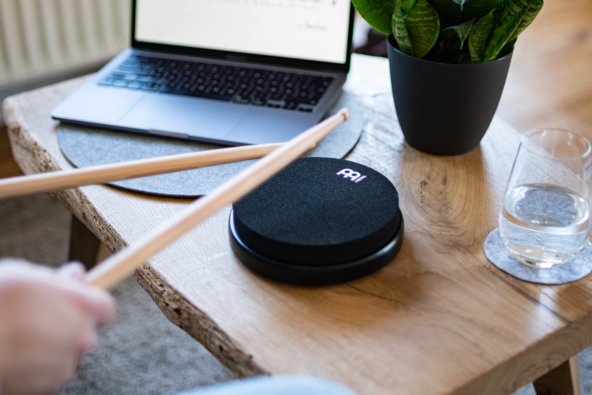 Meinl Cymbals 6'' Marshmallow Drum Practice Pad For Ultra Quiet Sticking, Medium Rebound And Mountable On Cymbal Stands (Mmp6Bk)