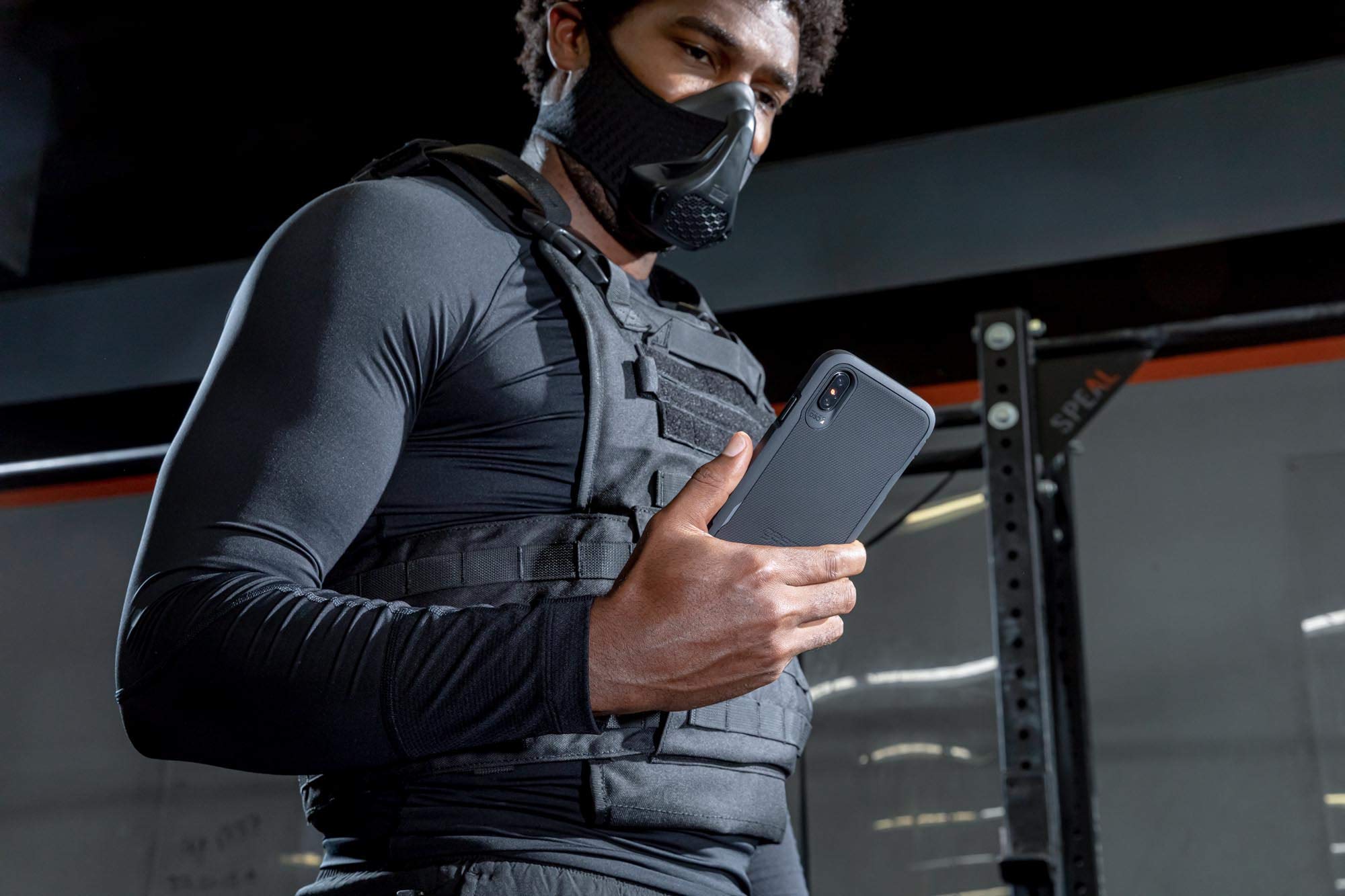 Gear4-Cases-Platoon-Apple-Ip11 Pro Max-Fg-Black