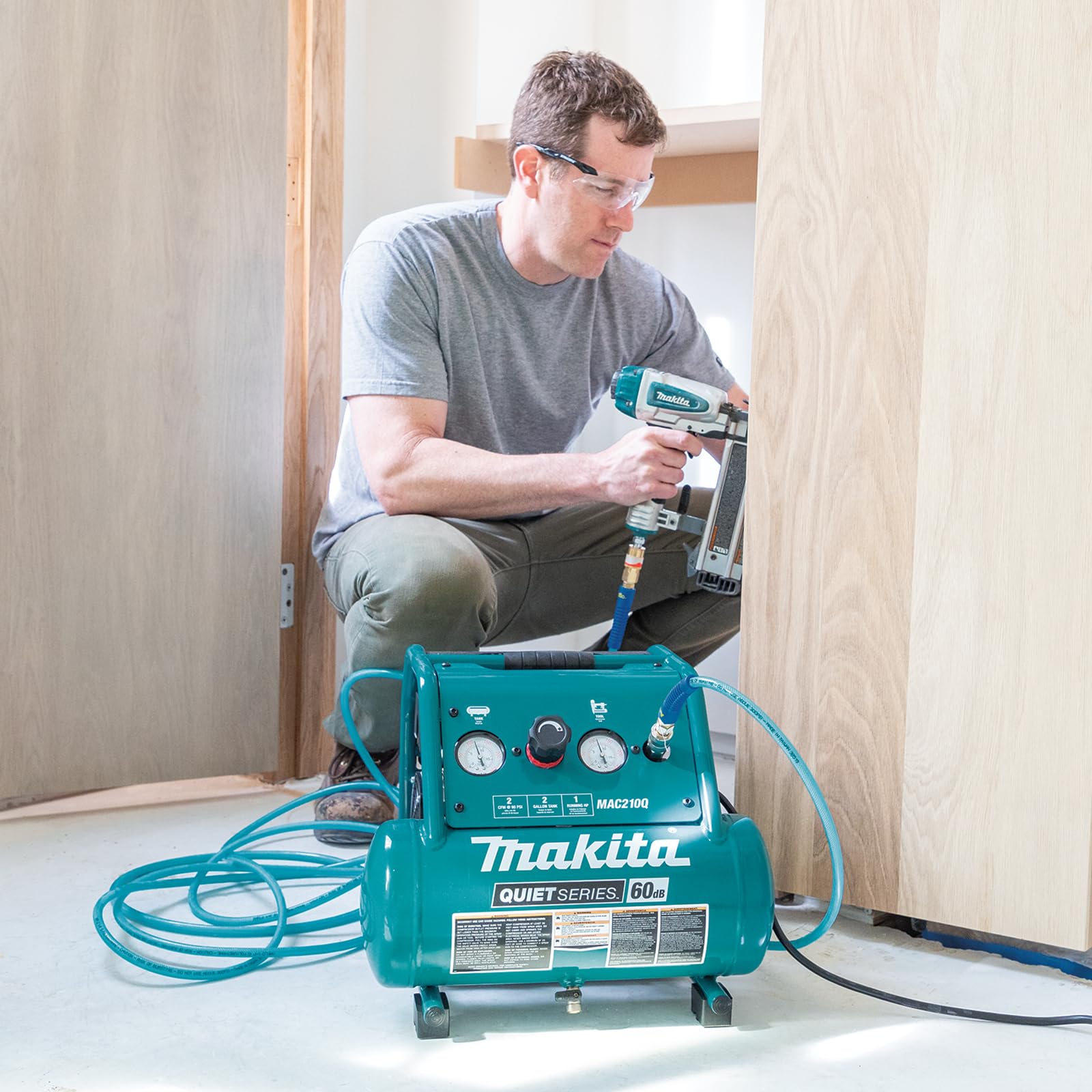 Makita Mac210Q Quiet Series, 1 Hp, 2 Gallon, Oil Free, Electric Air Compressor