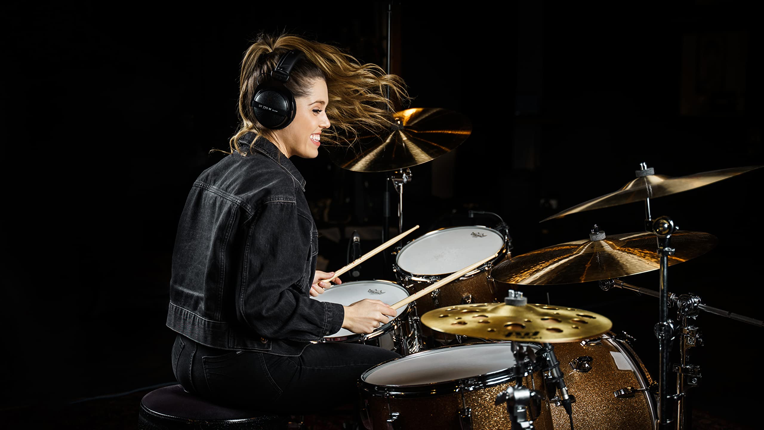 Beyerdynamic Dt 770 M 80 Ohm Over Ear Monitor Headphones In Black, Closed Design, Wired, Volume Control For Drummers And Sound E