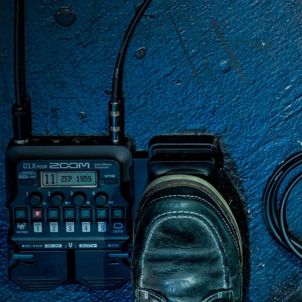 Zoom G1X Four Multi-Effects Processor With Expression Pedal For Electric Guitar