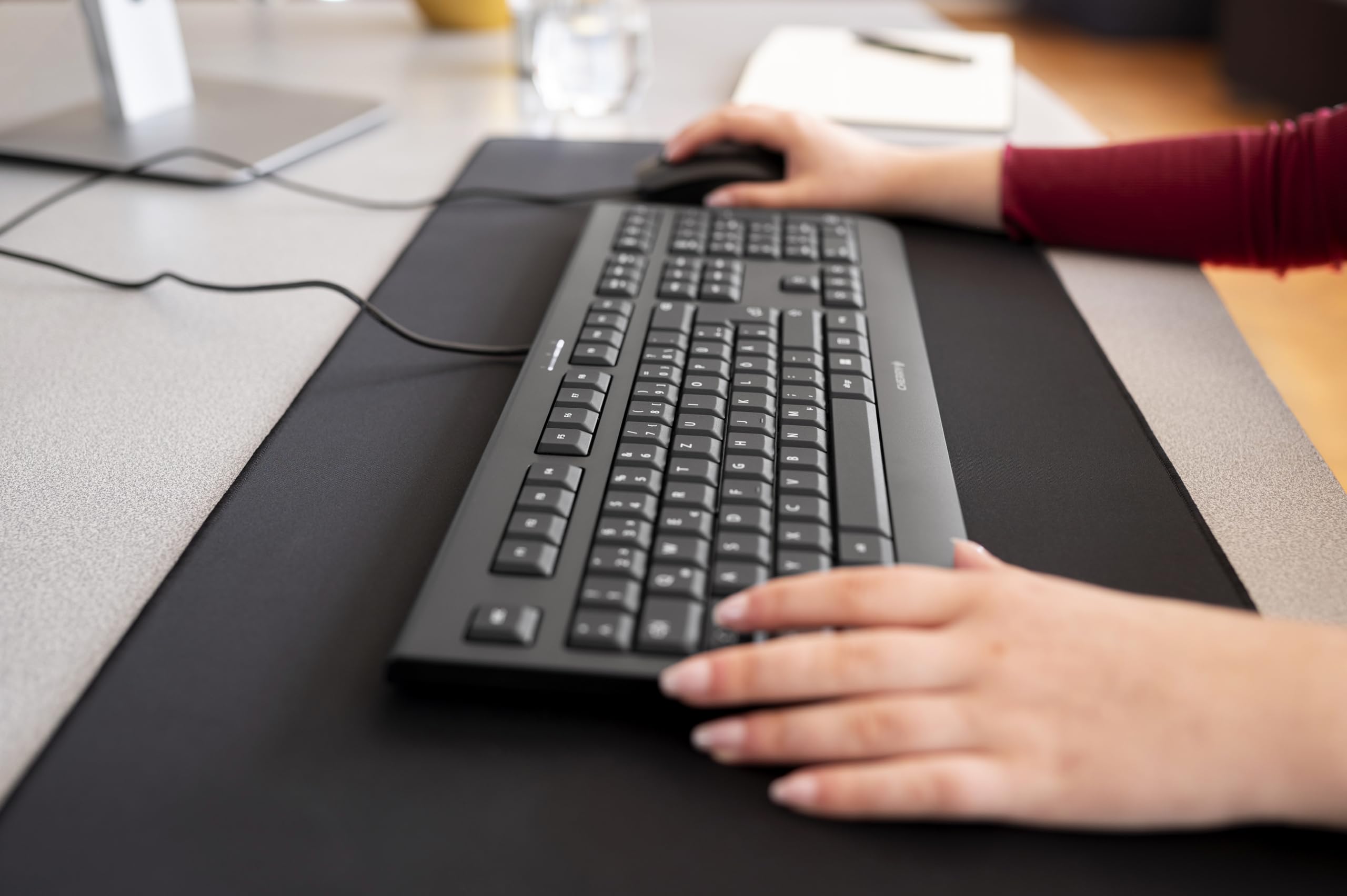 Cherry Dc 2000   Keyboard And Mouse Combo   4 Additional Keys   Us Layout   Qwerty Keyboard   Gs Approval   Black