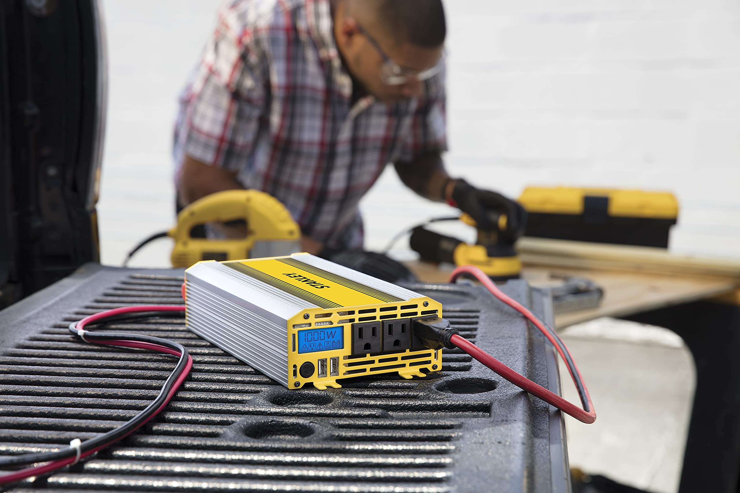 Stanley Pi1000S Power Inverter 1000W Car Converter: Triple Ac Outlets, Dual 3.1A Usb Ports, 12V Dc Adapter