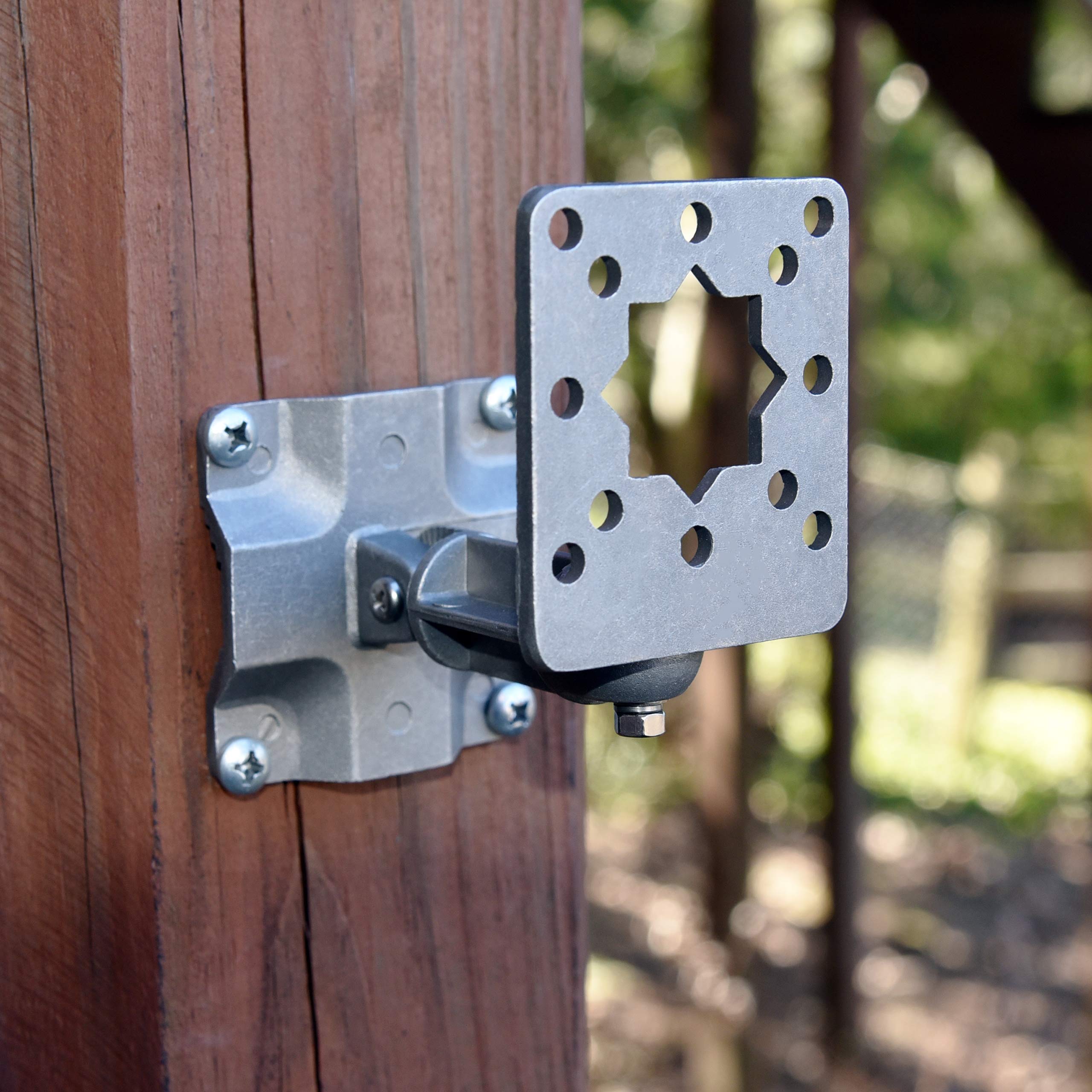 Proxicast Universal Wall / Pole Mount Adjustable Articulated Bracket For Outdoor Antennas, Cameras, Lights, Speakers, Etc   Not For Mounting Tvs Or Monitors (Ant 810 Awb)